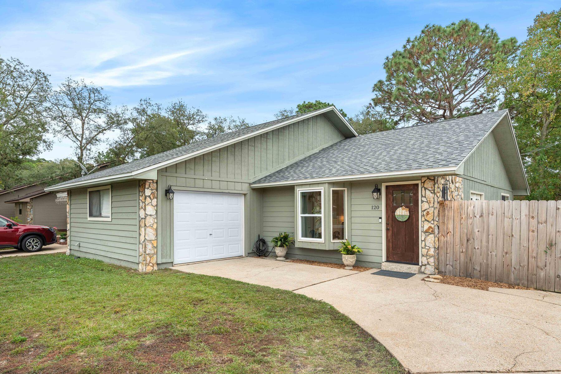 WHISPERING OAKS - Residential