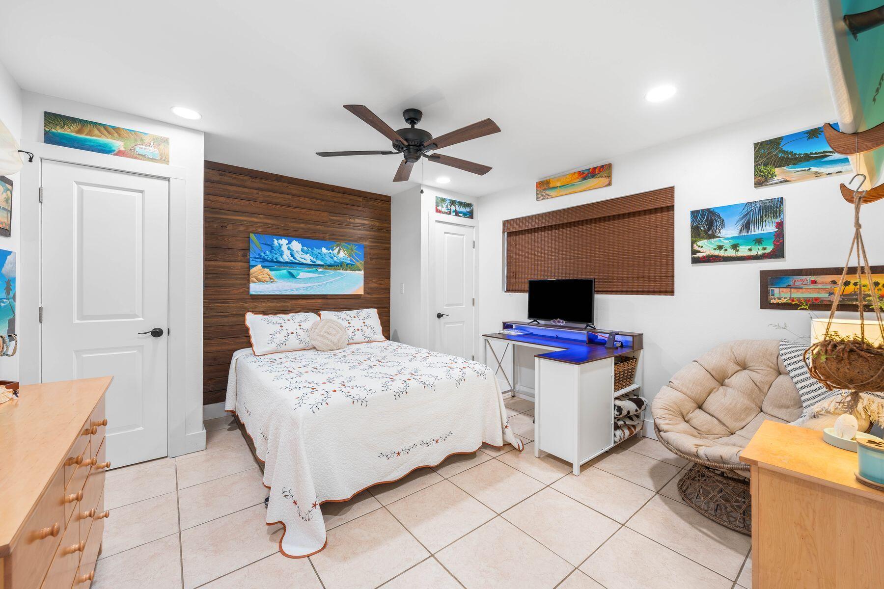 WHISPERING OAKS - Residential