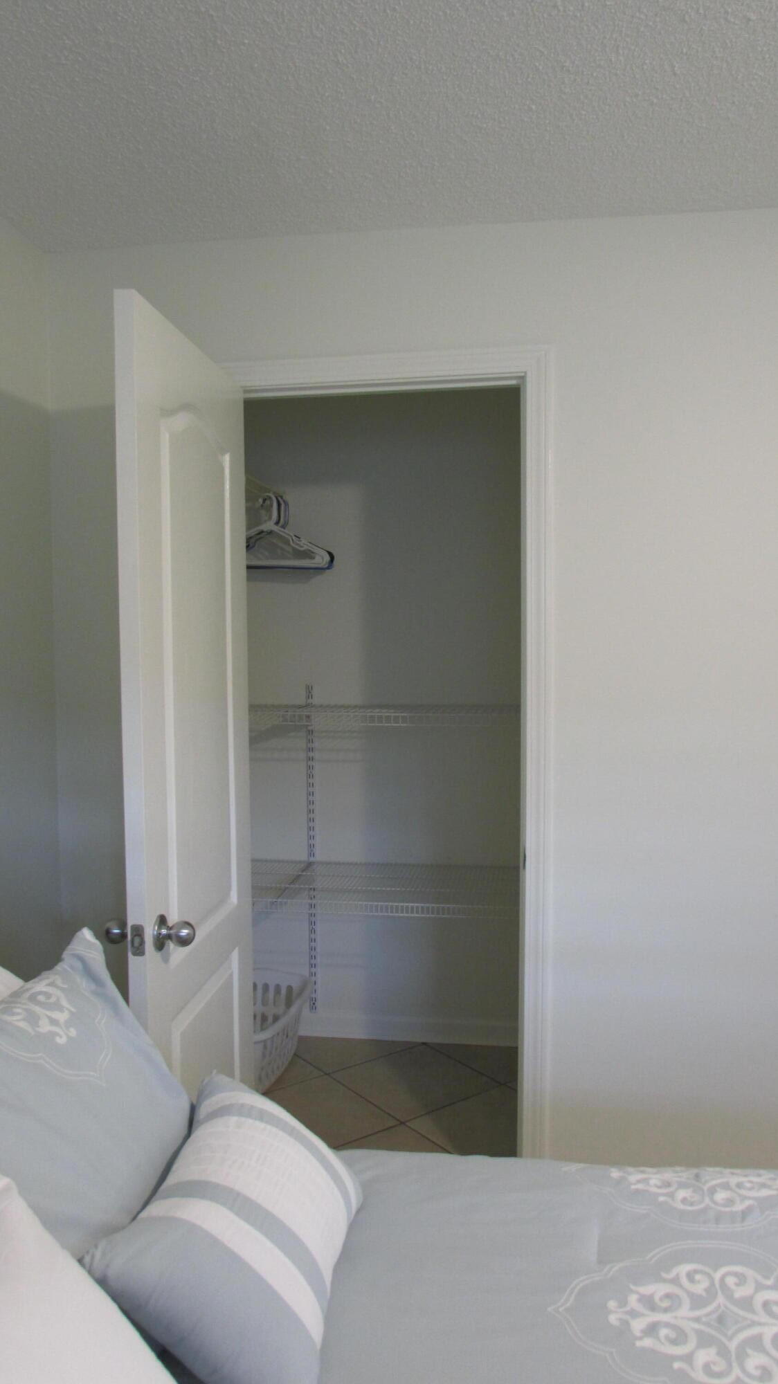 EL MATADOR CONDO - Residential