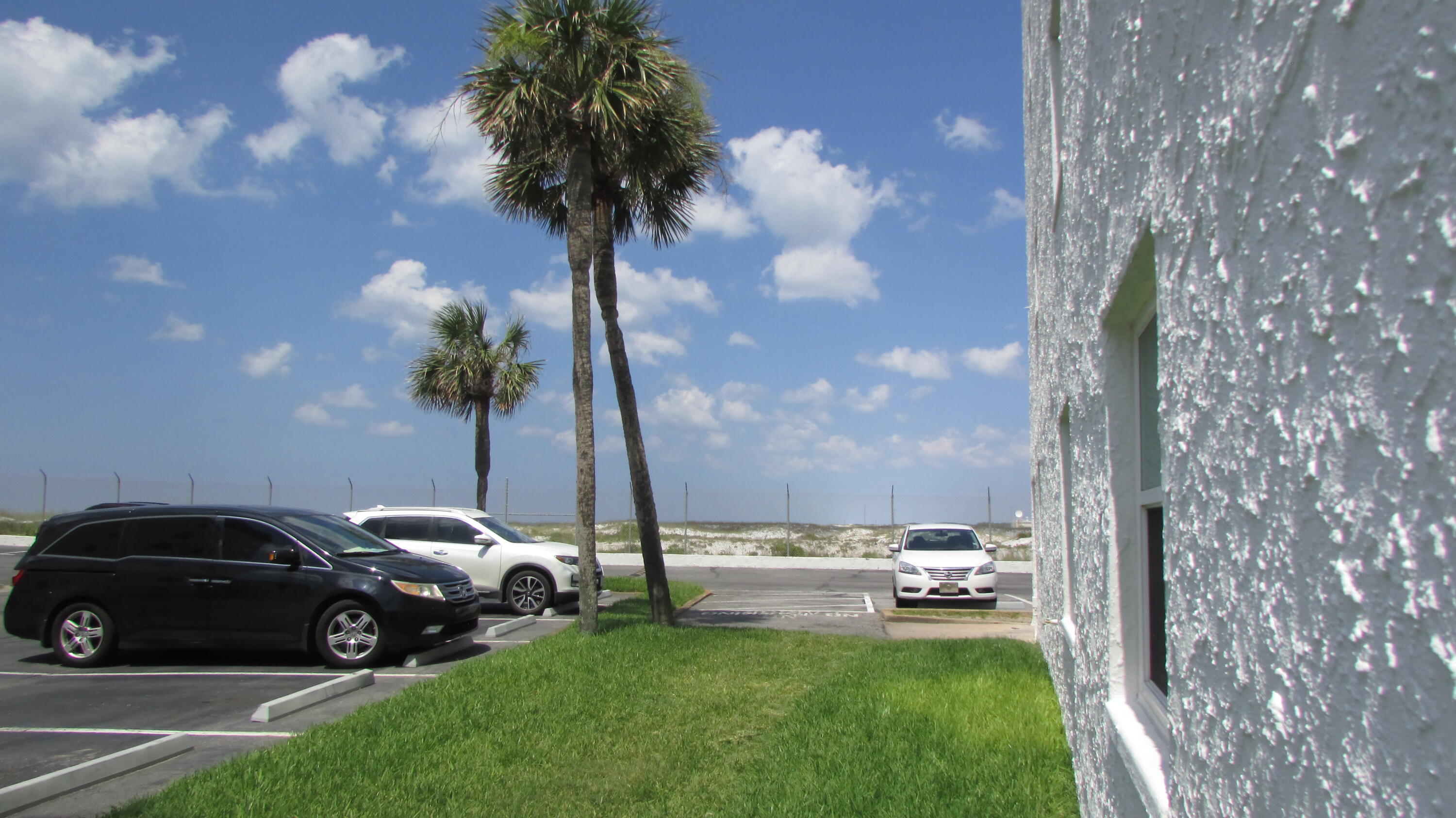 EL MATADOR CONDO - Residential