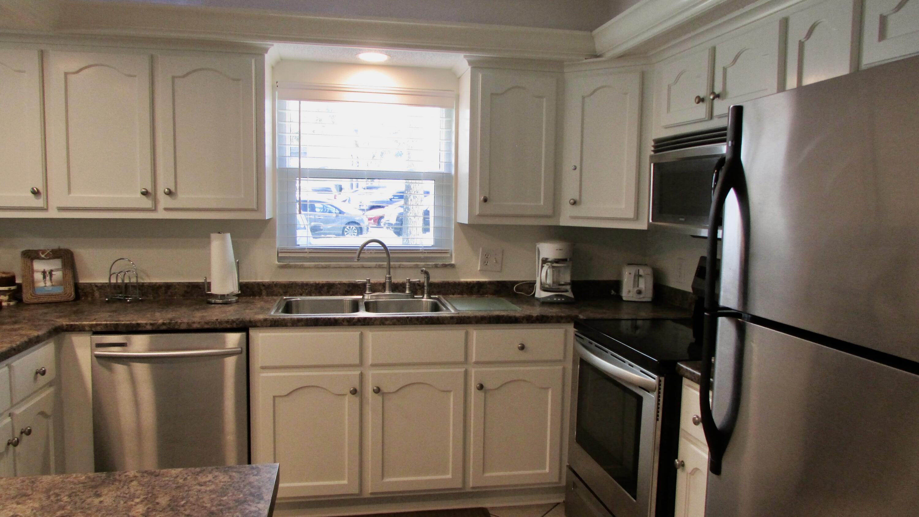 EL MATADOR CONDO - Residential