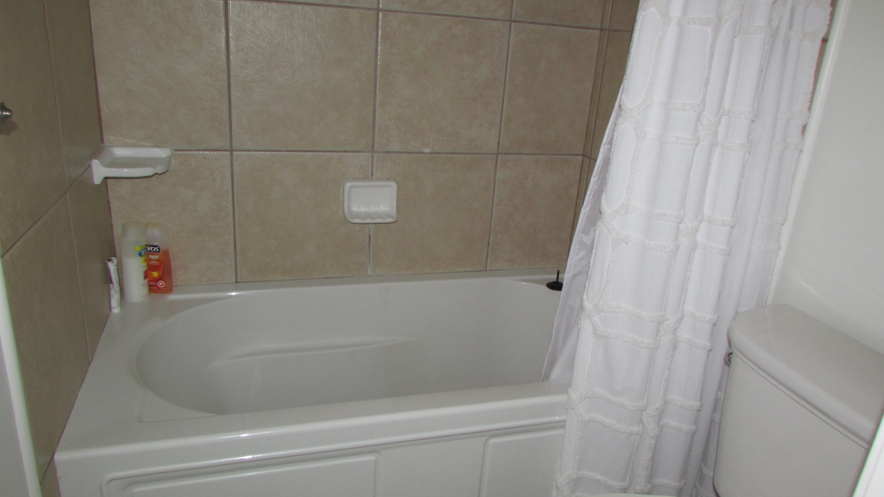 EL MATADOR CONDO - Residential