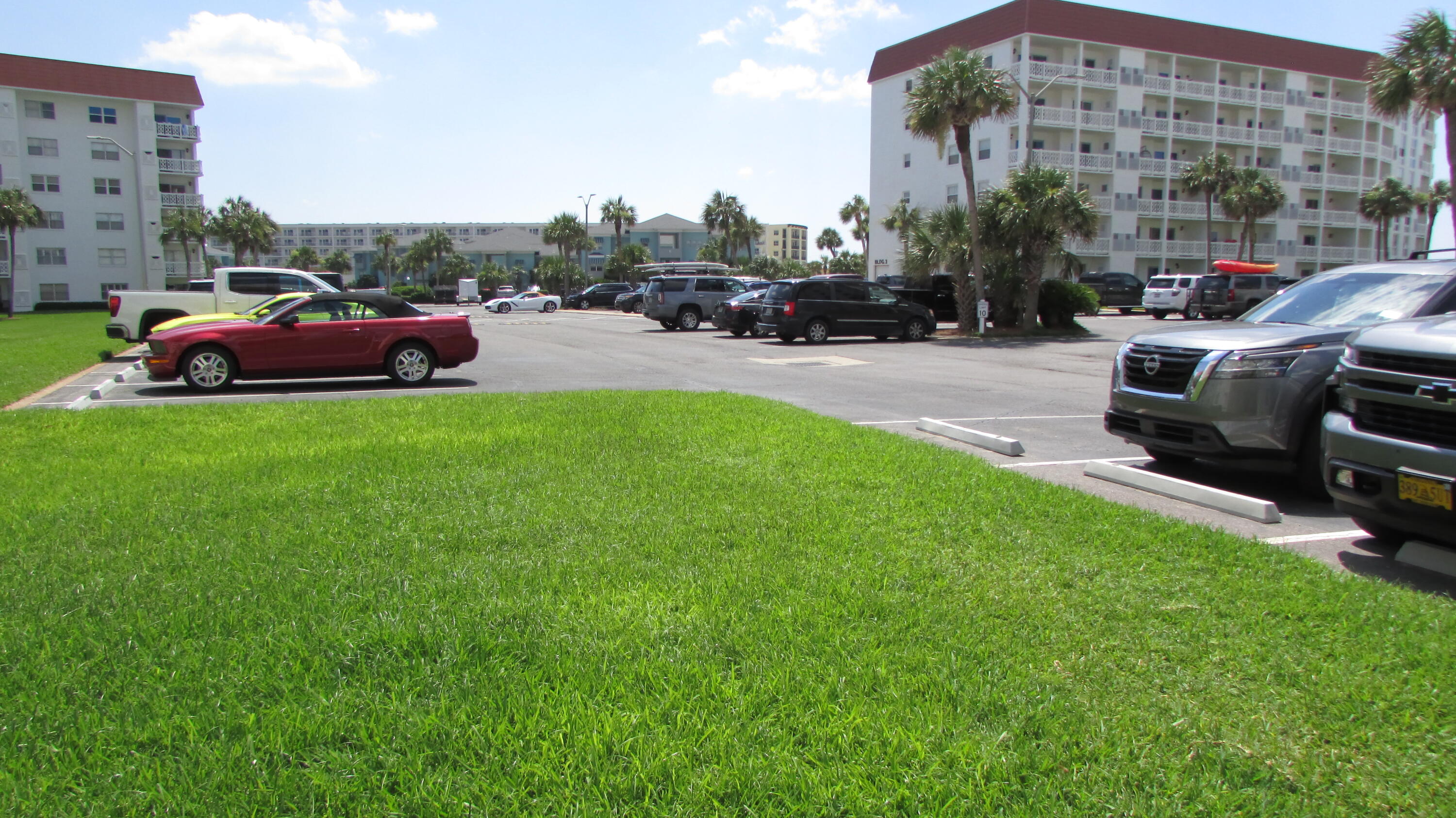 EL MATADOR CONDO - Residential