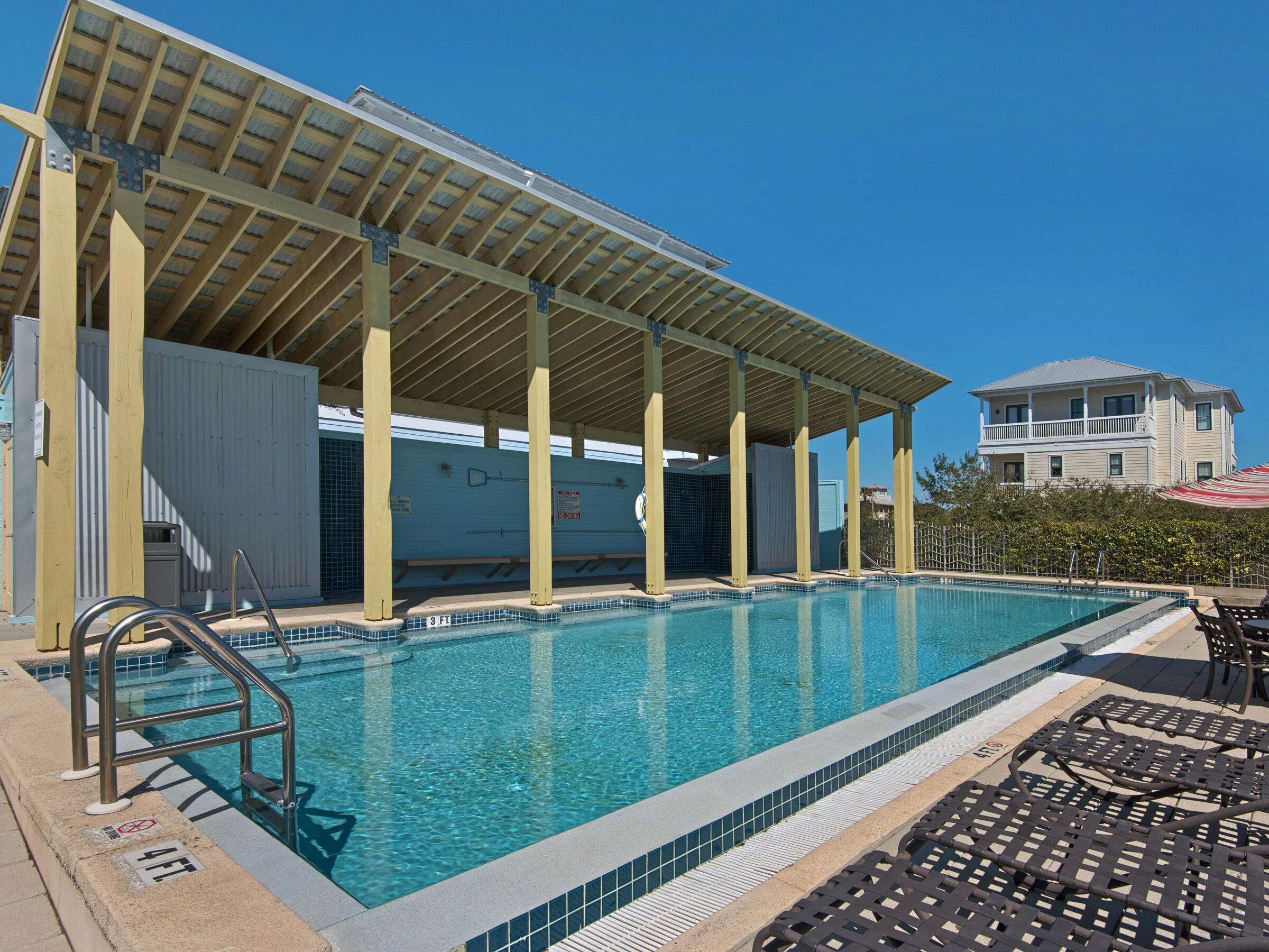 SUMMER'S EDGE - Residential