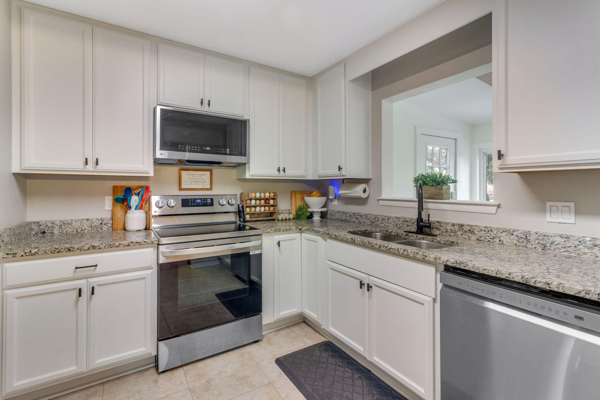 SEA HILLS 1ST - Residential