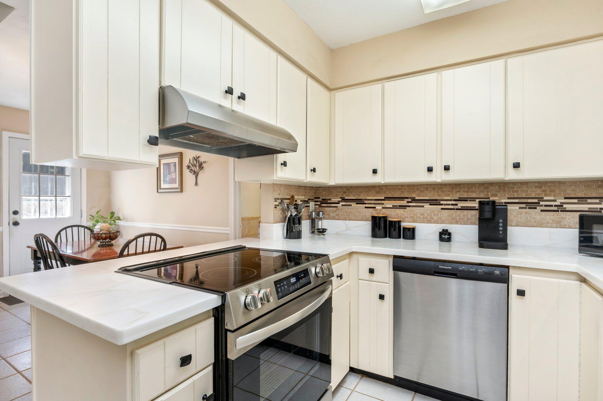 COUNTRY OAKS ESTATES PH 1 - Residential