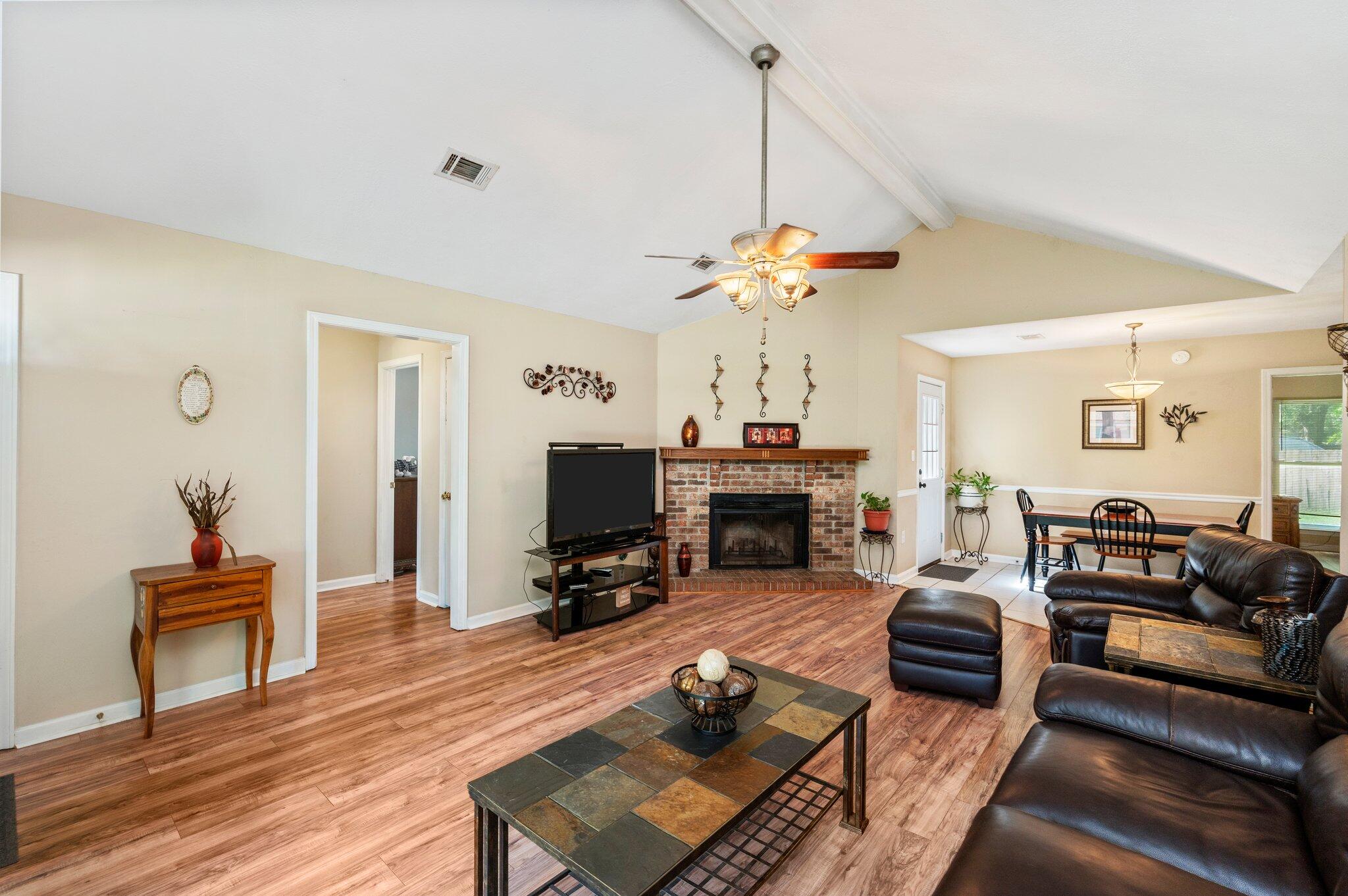 COUNTRY OAKS ESTATES PH 1 - Residential