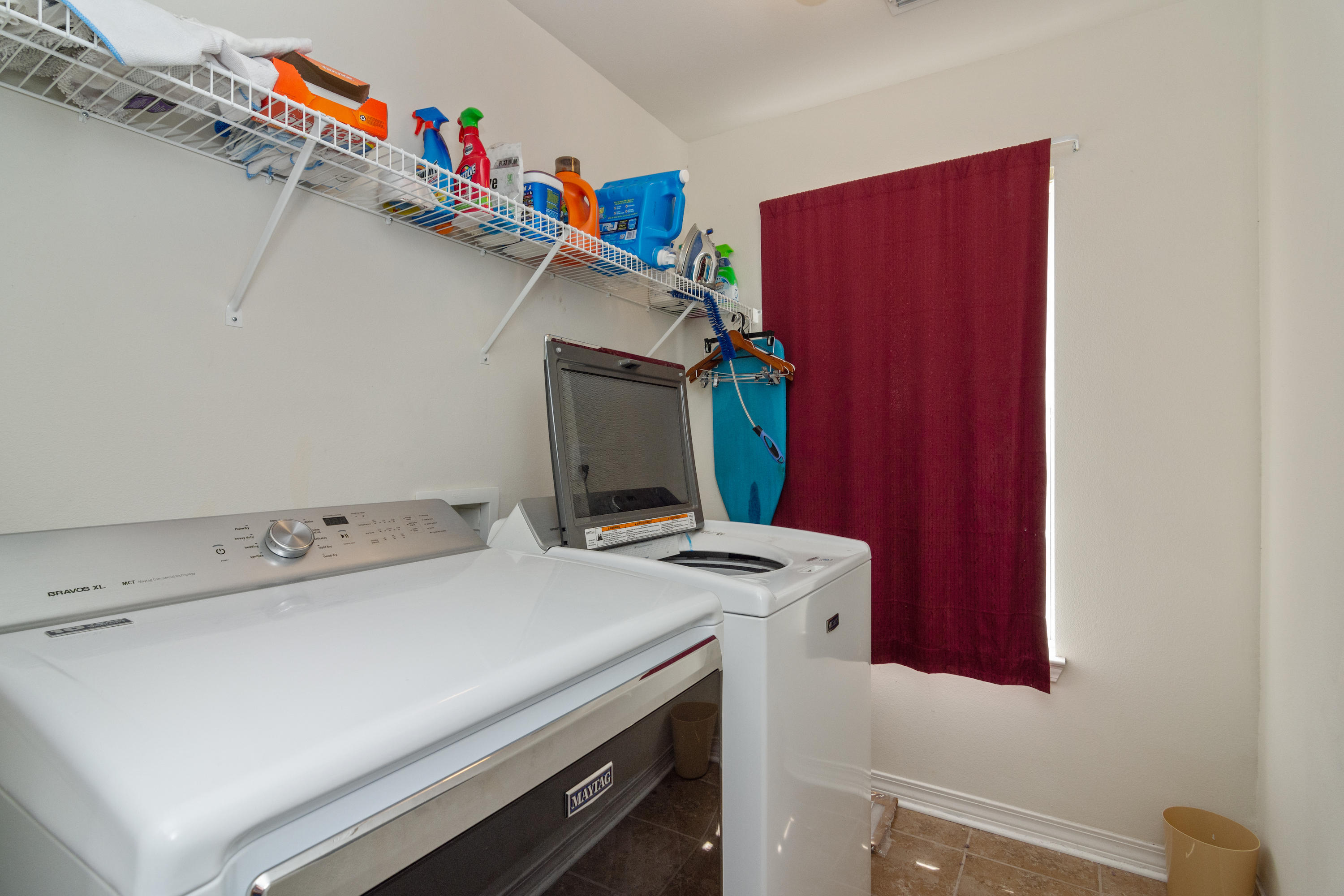 SANDY RIDGE ESTATES - Residential