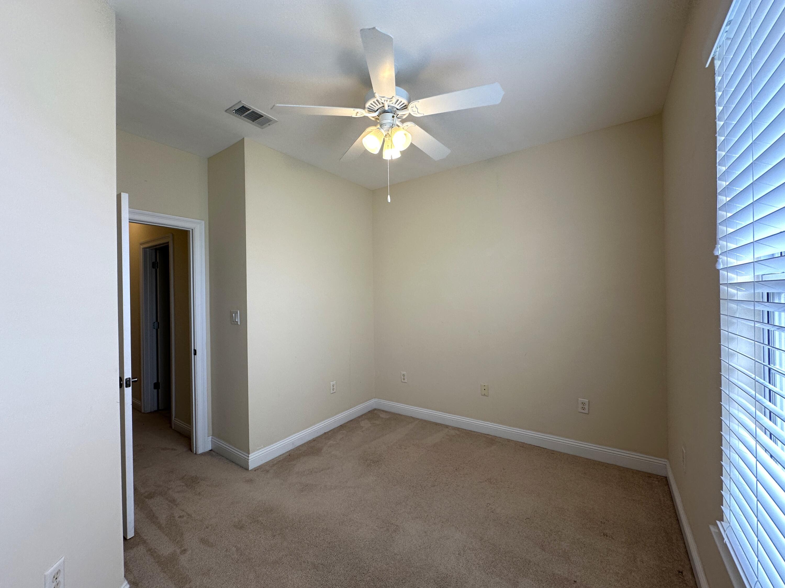 WALTON OAKS TOWNHOMES - Residential Lease