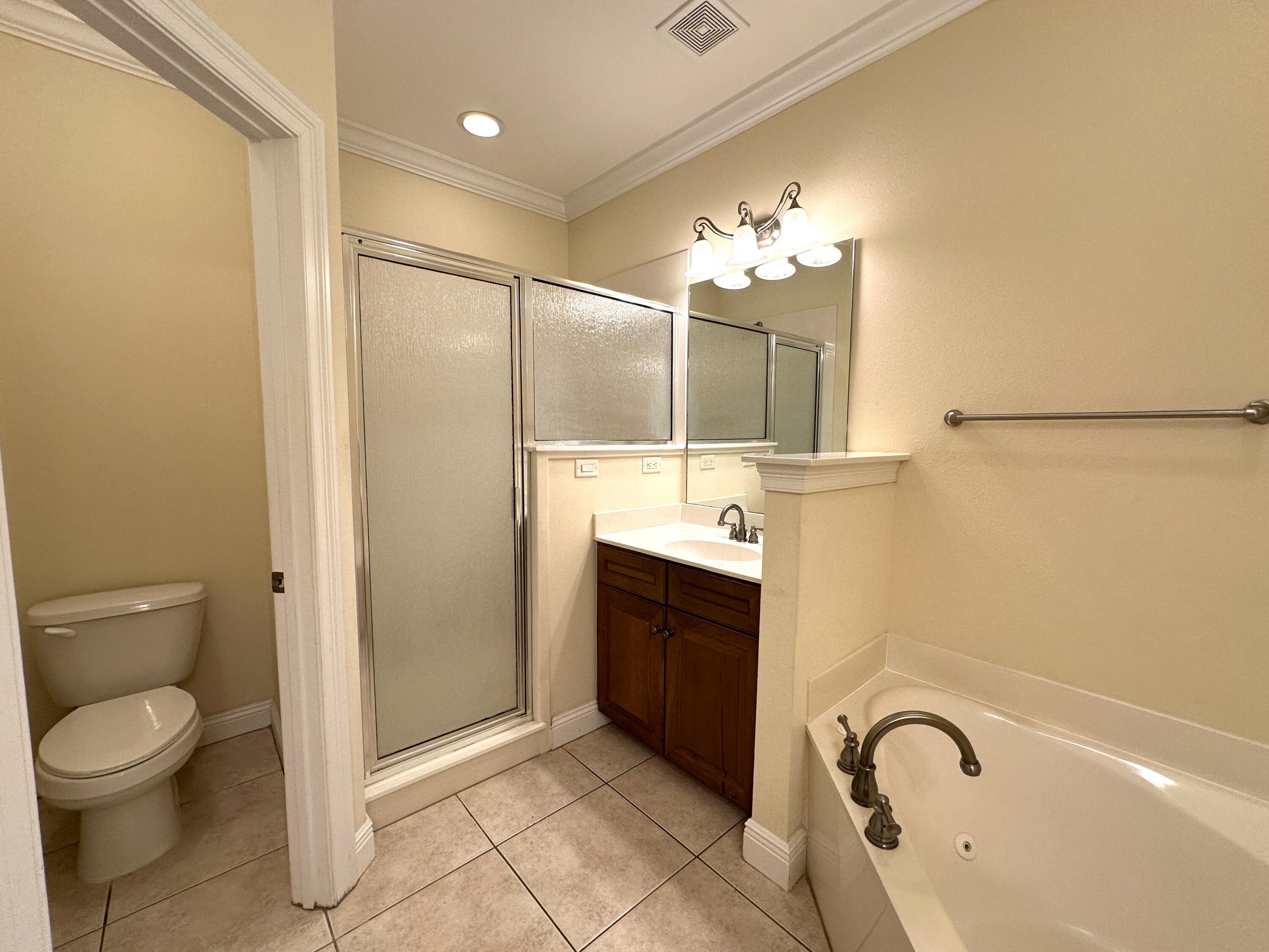 WALTON OAKS TOWNHOMES - Residential Lease