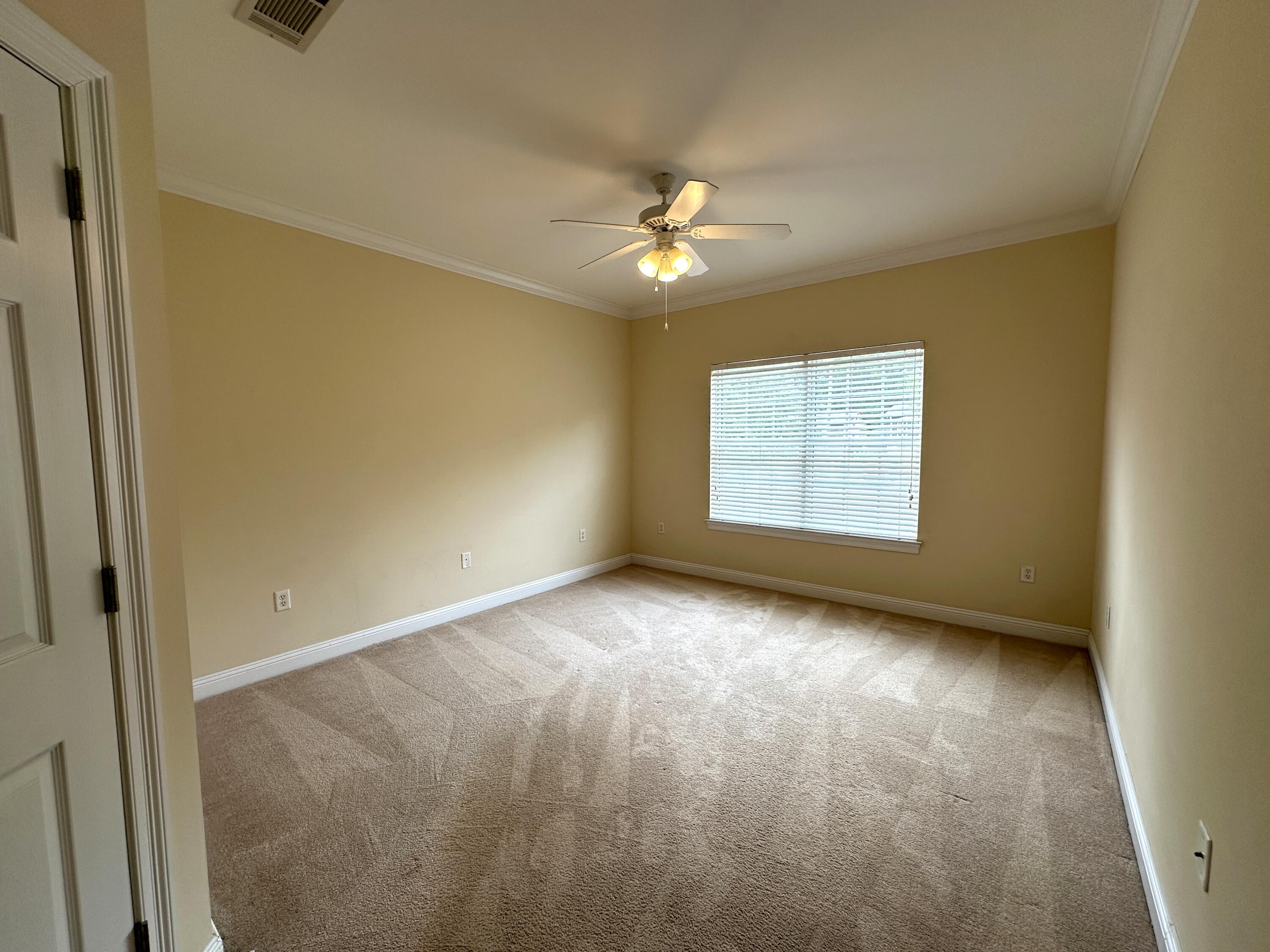 WALTON OAKS TOWNHOMES - Residential Lease