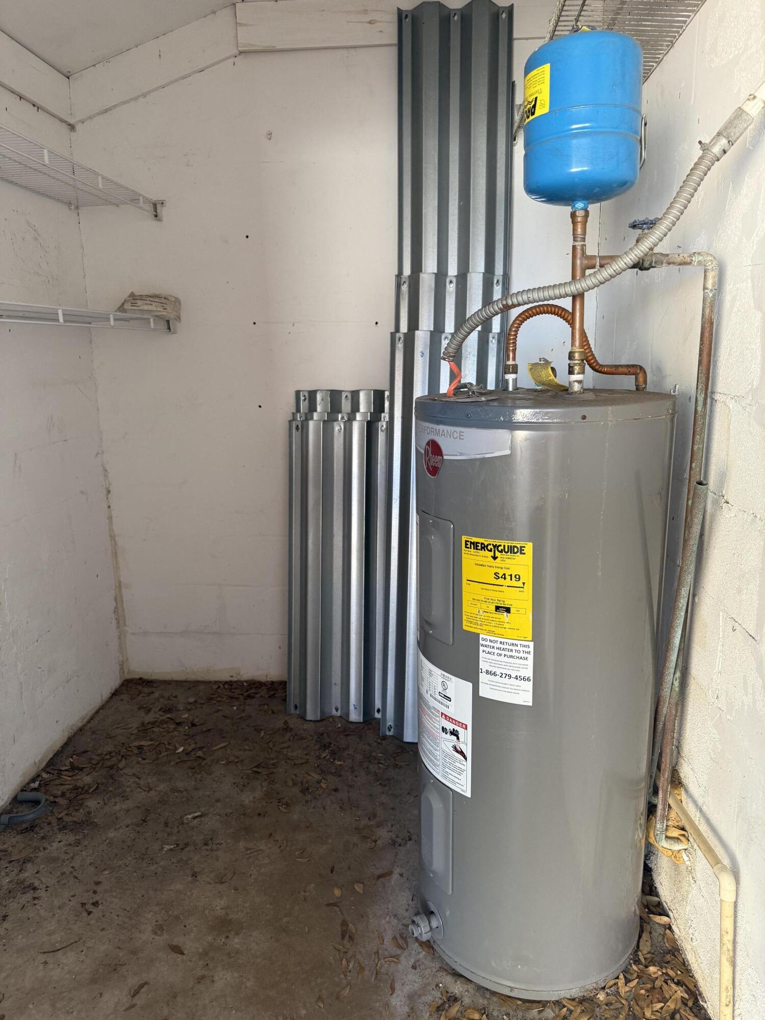 SUNSET STRIP - Residential Lease