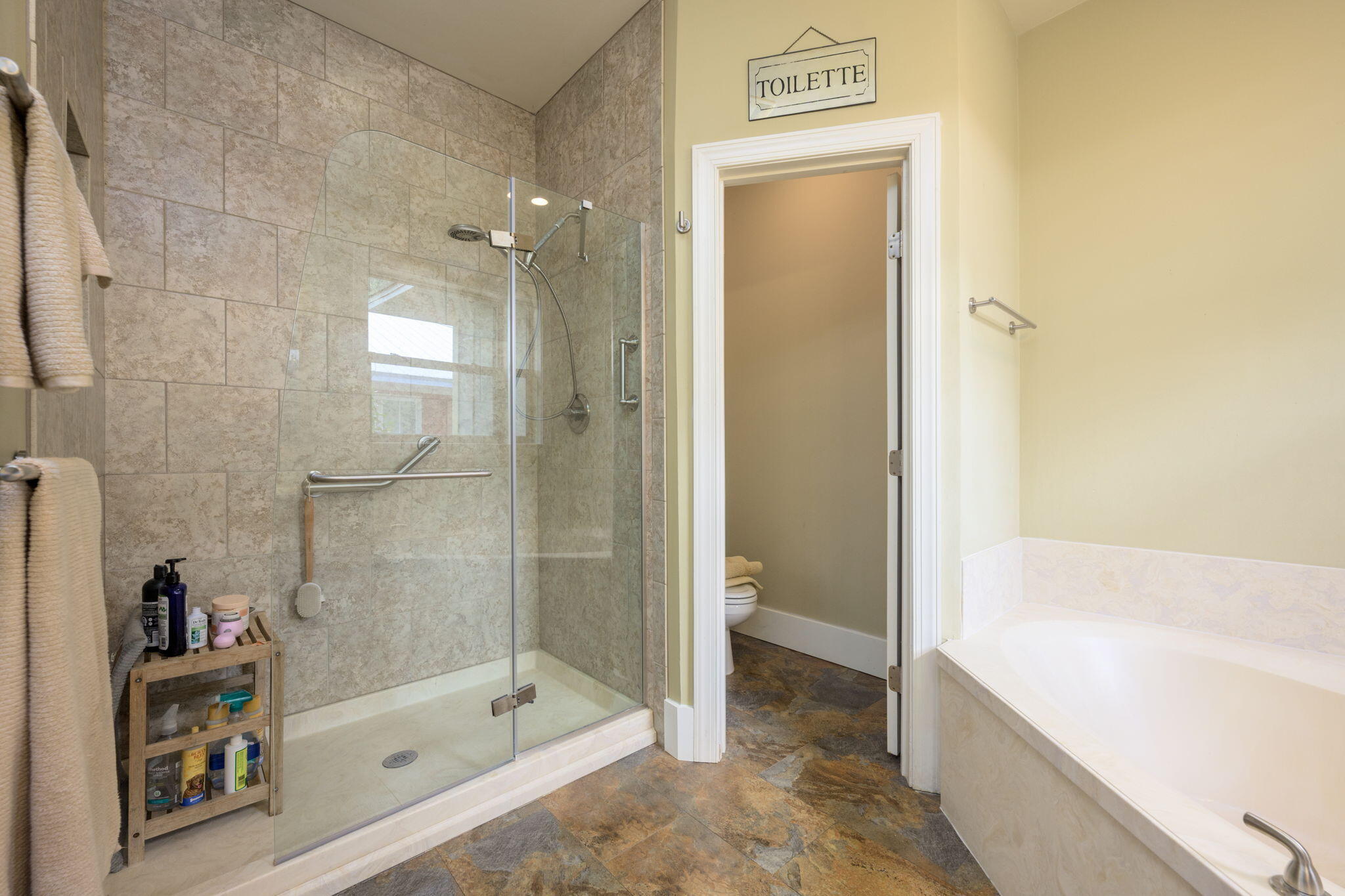 DAUGHETTES AMENDED - Residential