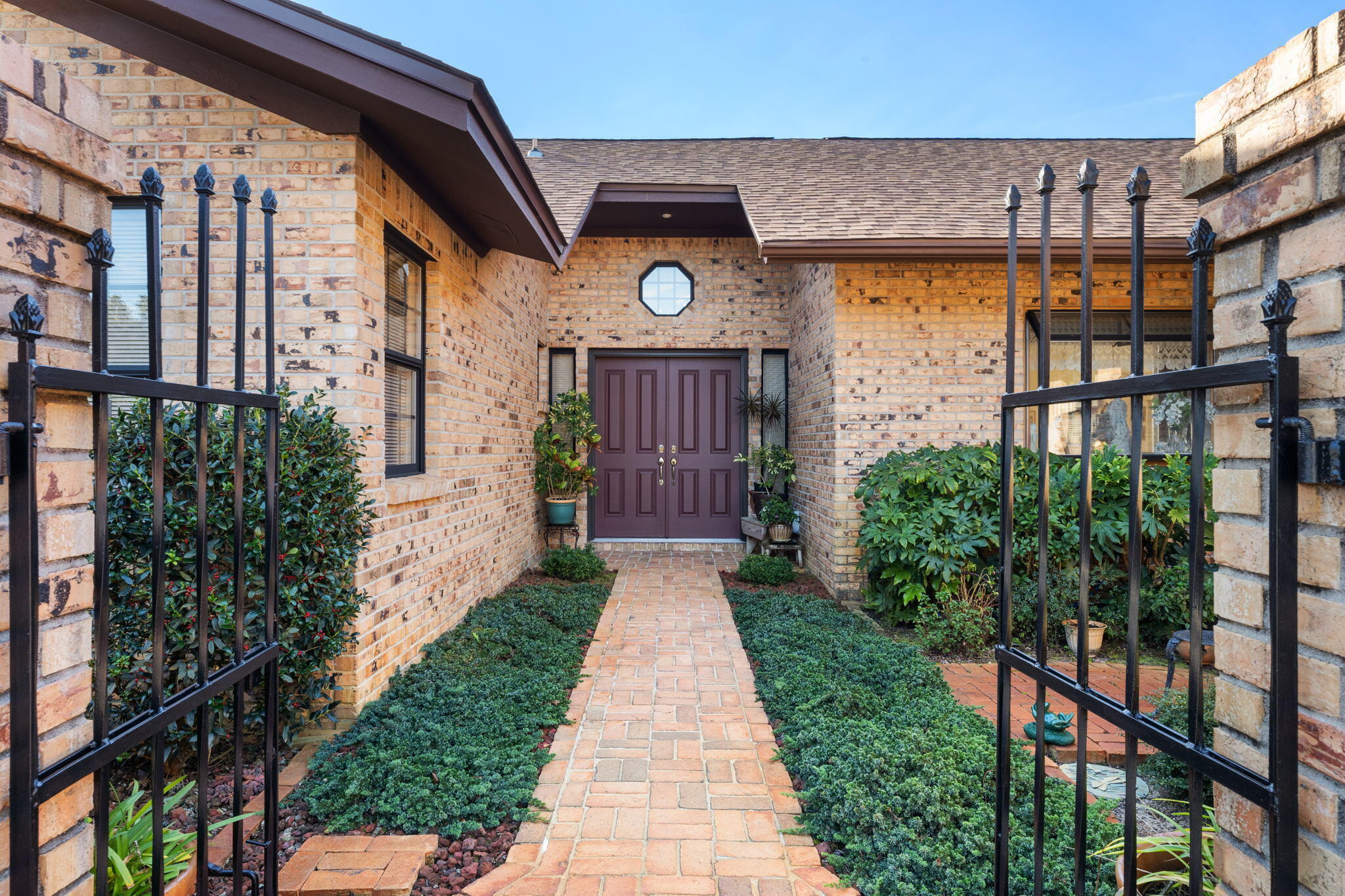 NAVARRE BY THE SOUND - Residential