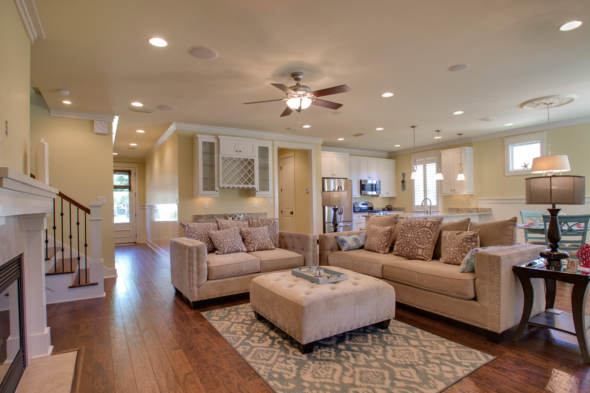 CARSON OAKS - Residential