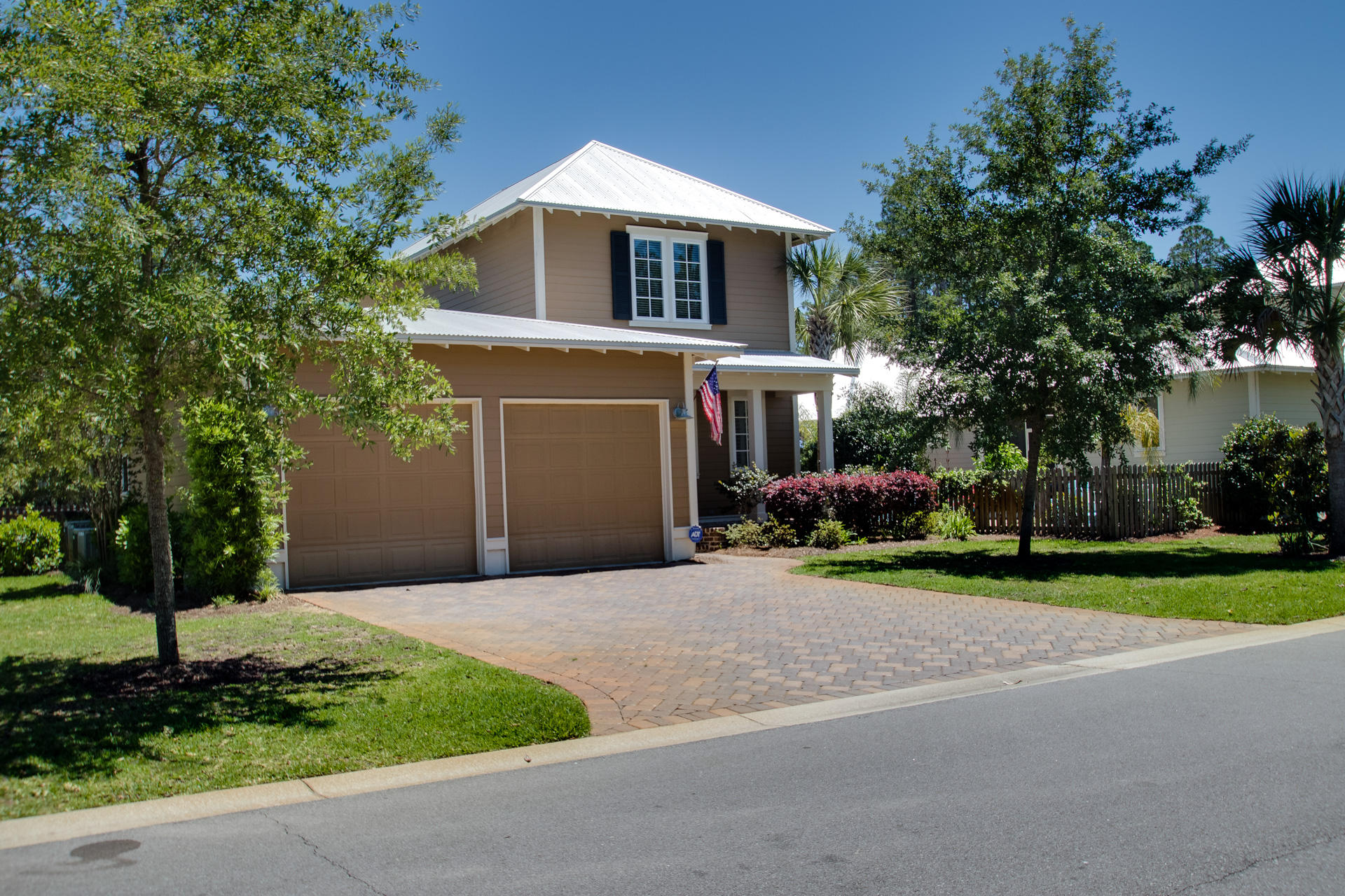 This beautiful 3 bedroom with 3rd bedroom used as office, and large loft, 2 1/2 bath home features top quality construction, galvalum roof, large screened porch, granite countertops, GE stainless steel appliances, 10 ft. ceilings, gas fireplace, crown and base molding. Located in the Carson Oaks subdivision with a private waterfront boat launch, dock and park area. Open floor plan includes a spacious living, dining room and kitchen on main level opening onto a screened porch. The master bedroom and bath are also on the first floor with a convenient half bath off the living room. Upstairs is an additional bedroom with walk-in closet, full bath and a large loft area. This home has a large two car garage.