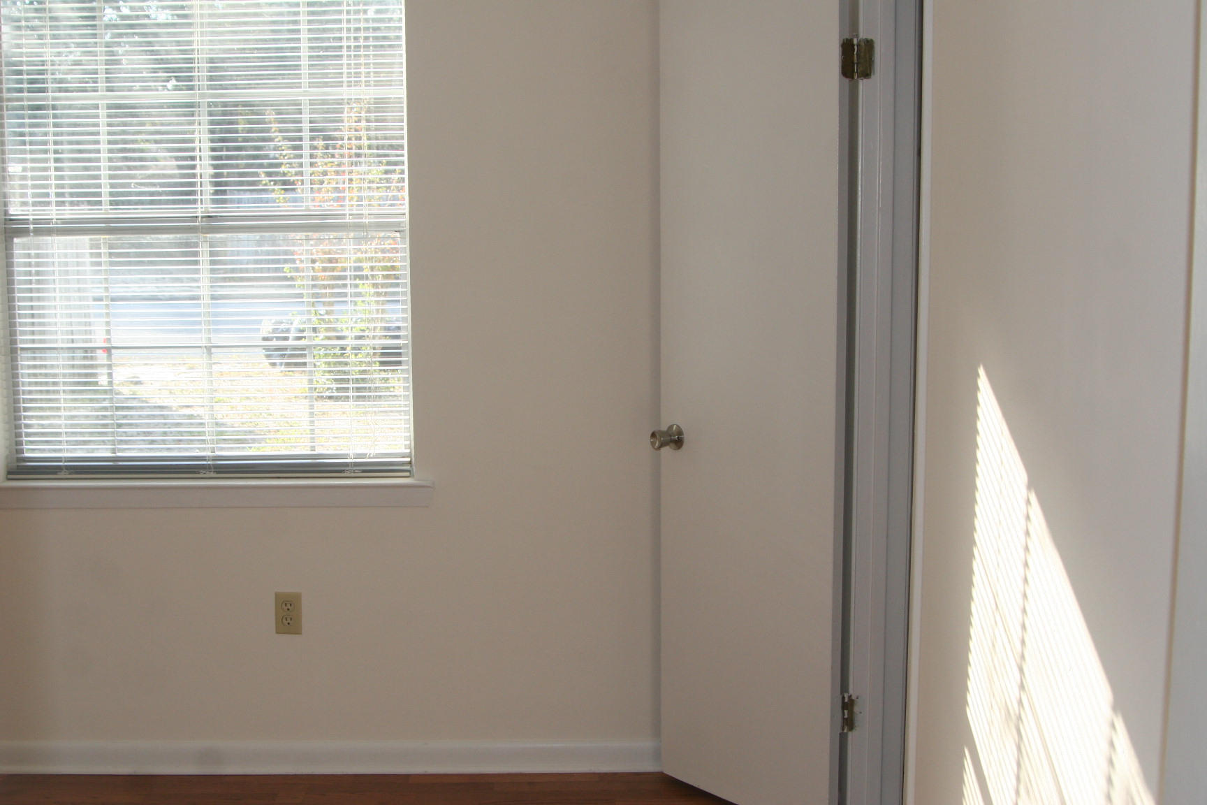 CREEKSIDE - Residential Lease