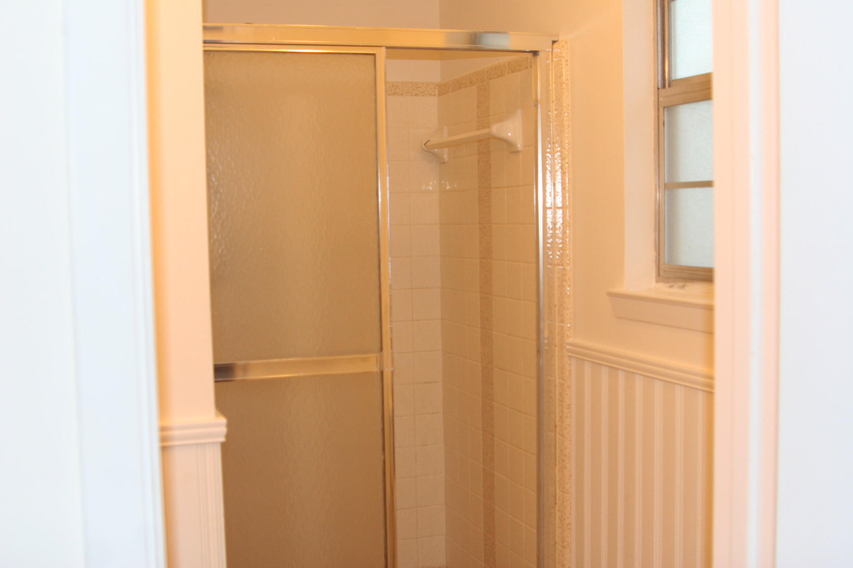 CREEKSIDE - Residential Lease