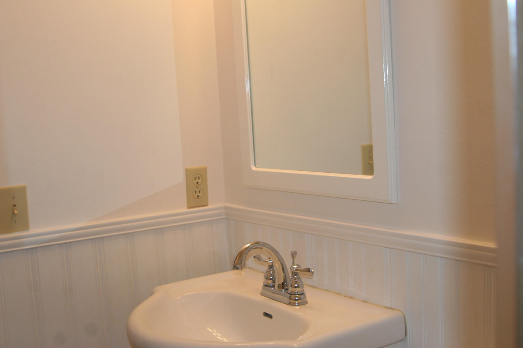 CREEKSIDE - Residential Lease