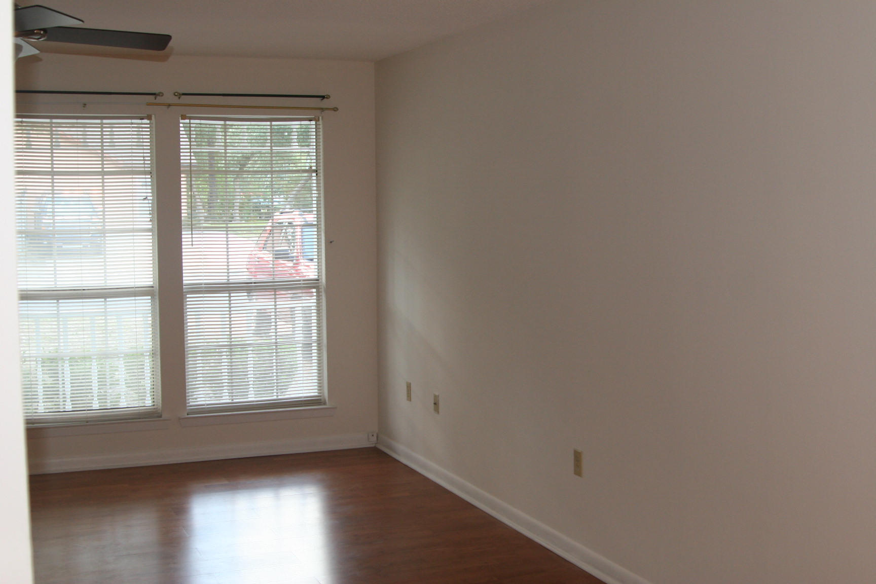 CREEKSIDE - Residential Lease