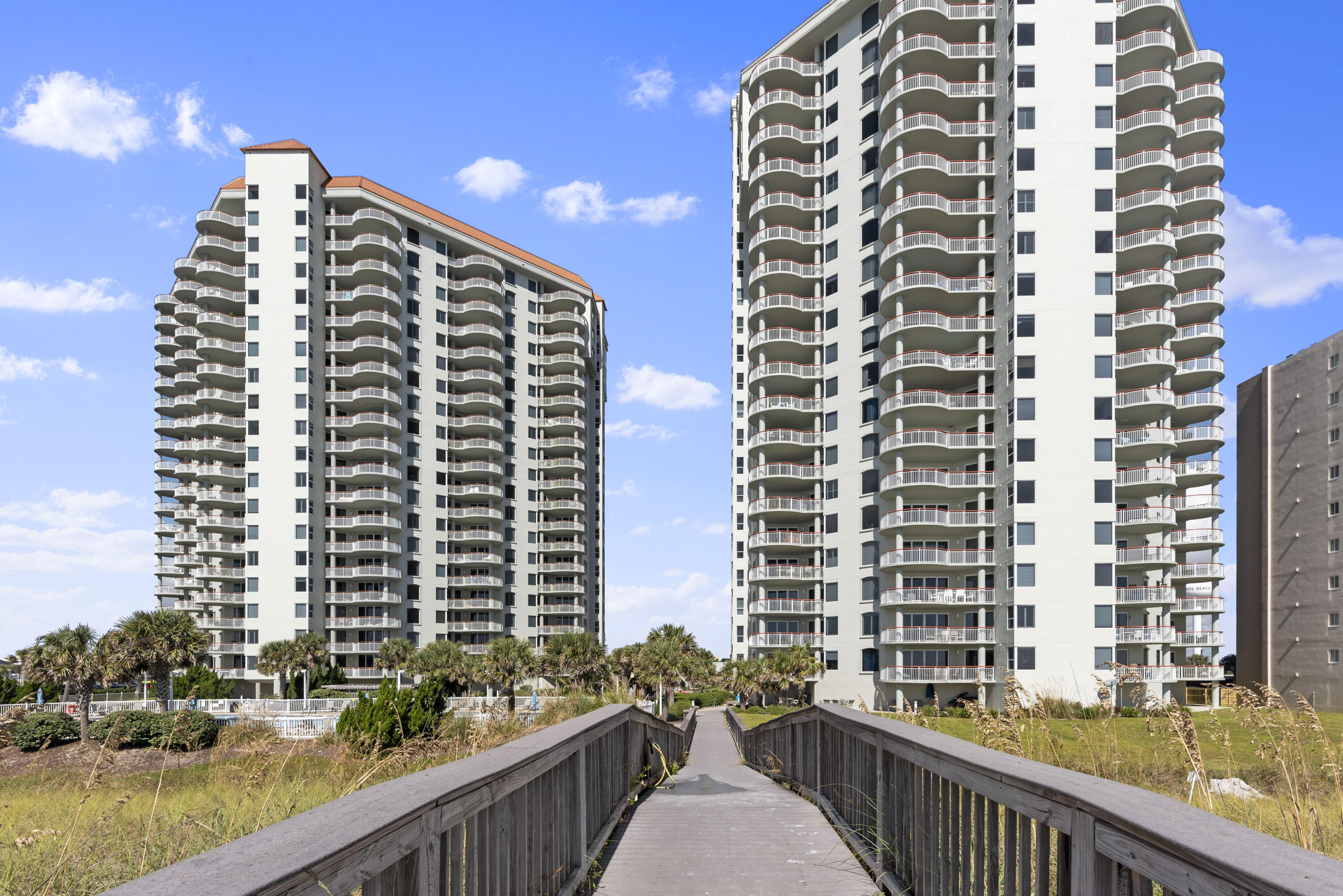 BEACH COLONY RESORT - Residential