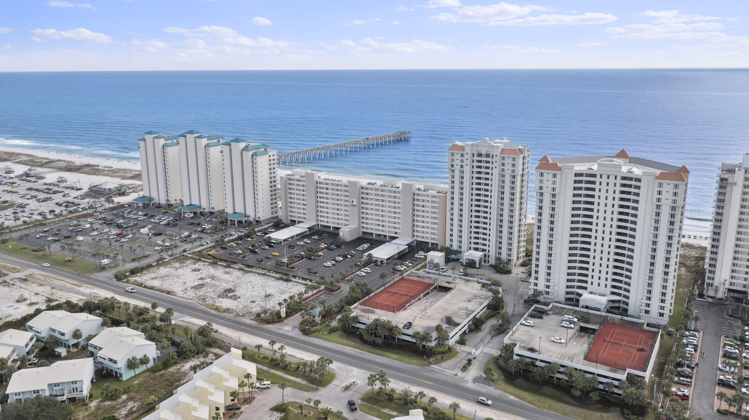 BEACH COLONY RESORT - Residential