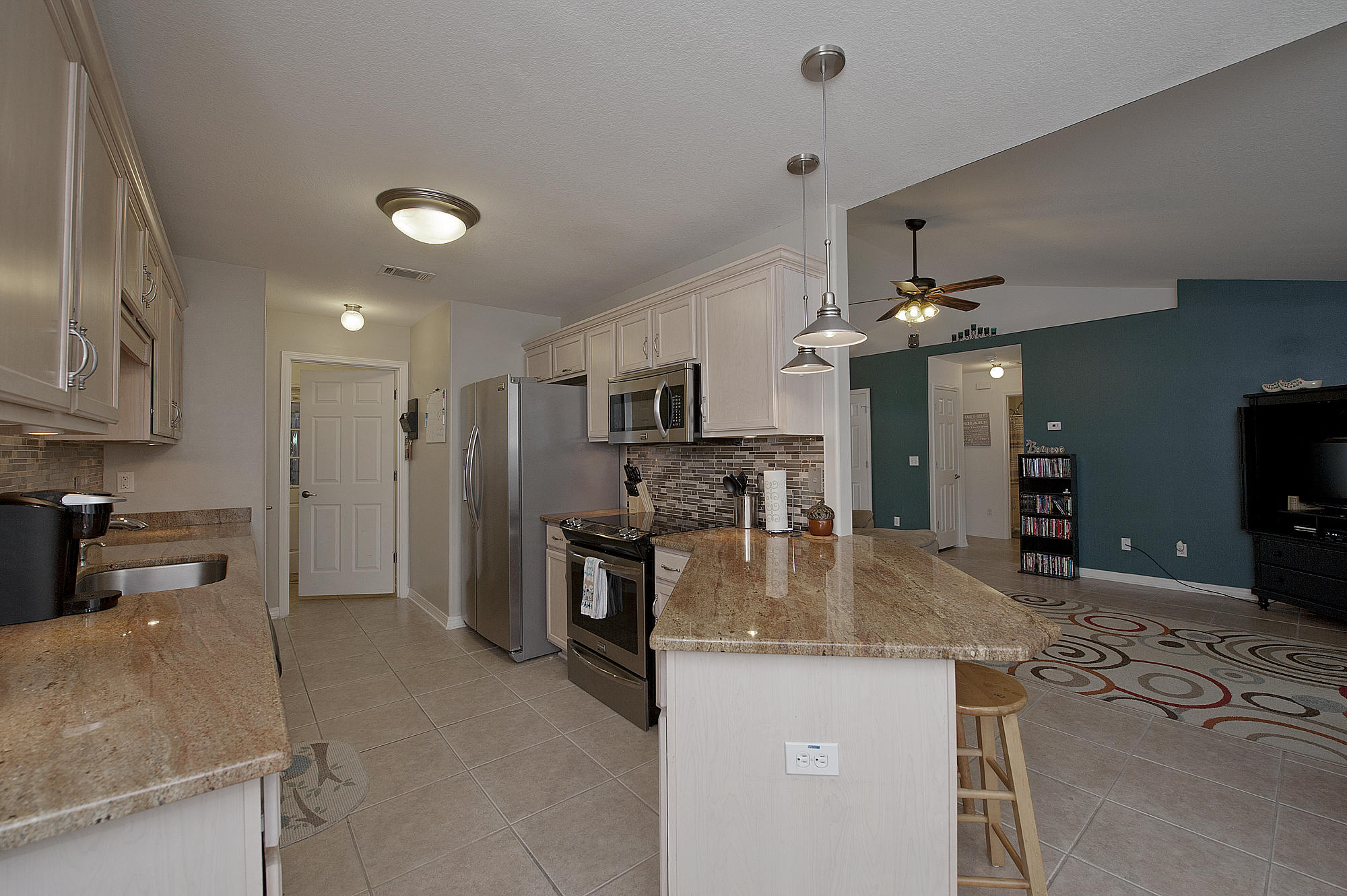 HIDDEN ESTATES - Residential