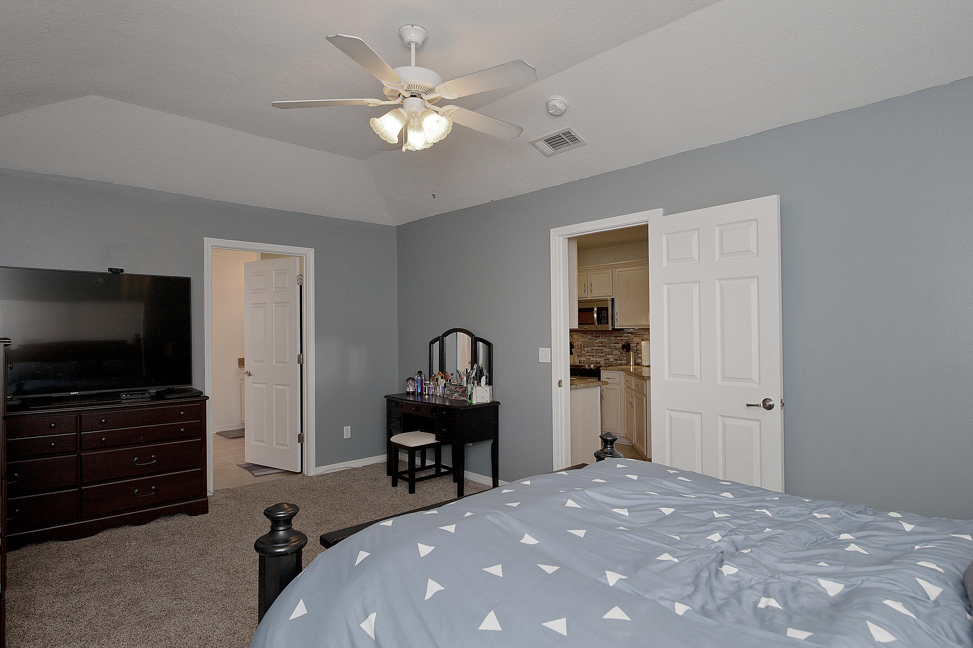 HIDDEN ESTATES - Residential