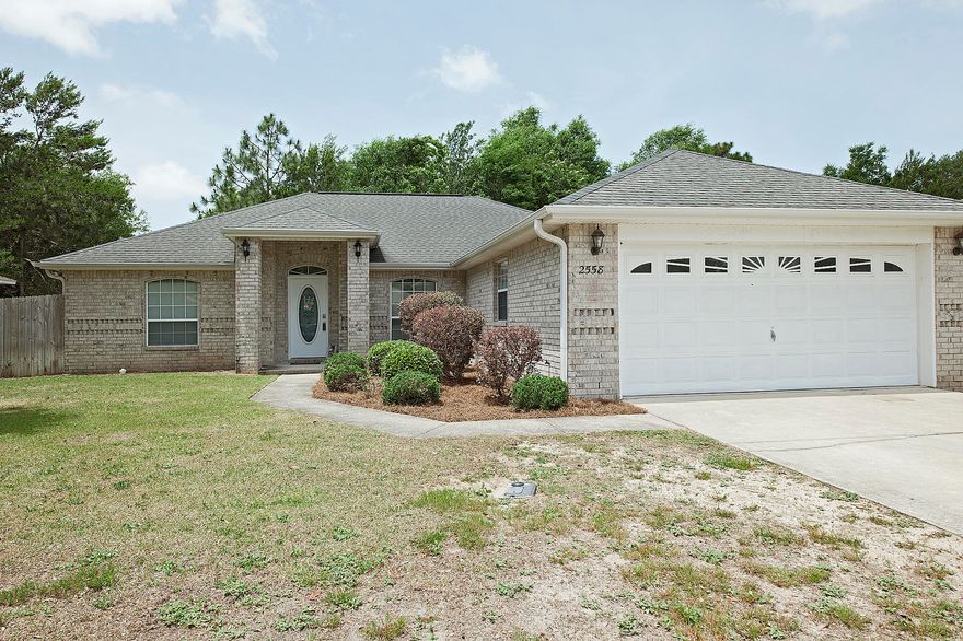 Perfectly Priced updated 3 bedroom 2 bath in Hidden Estates. You will love the open floor plan, tile flooring throughout, updated kitchen with granite counter tops and stainless steel appliances. This split floor plan offers large bedrooms, modern paint colors, new carpet & more! Located convenient to all things Navarre! Home will not last!
