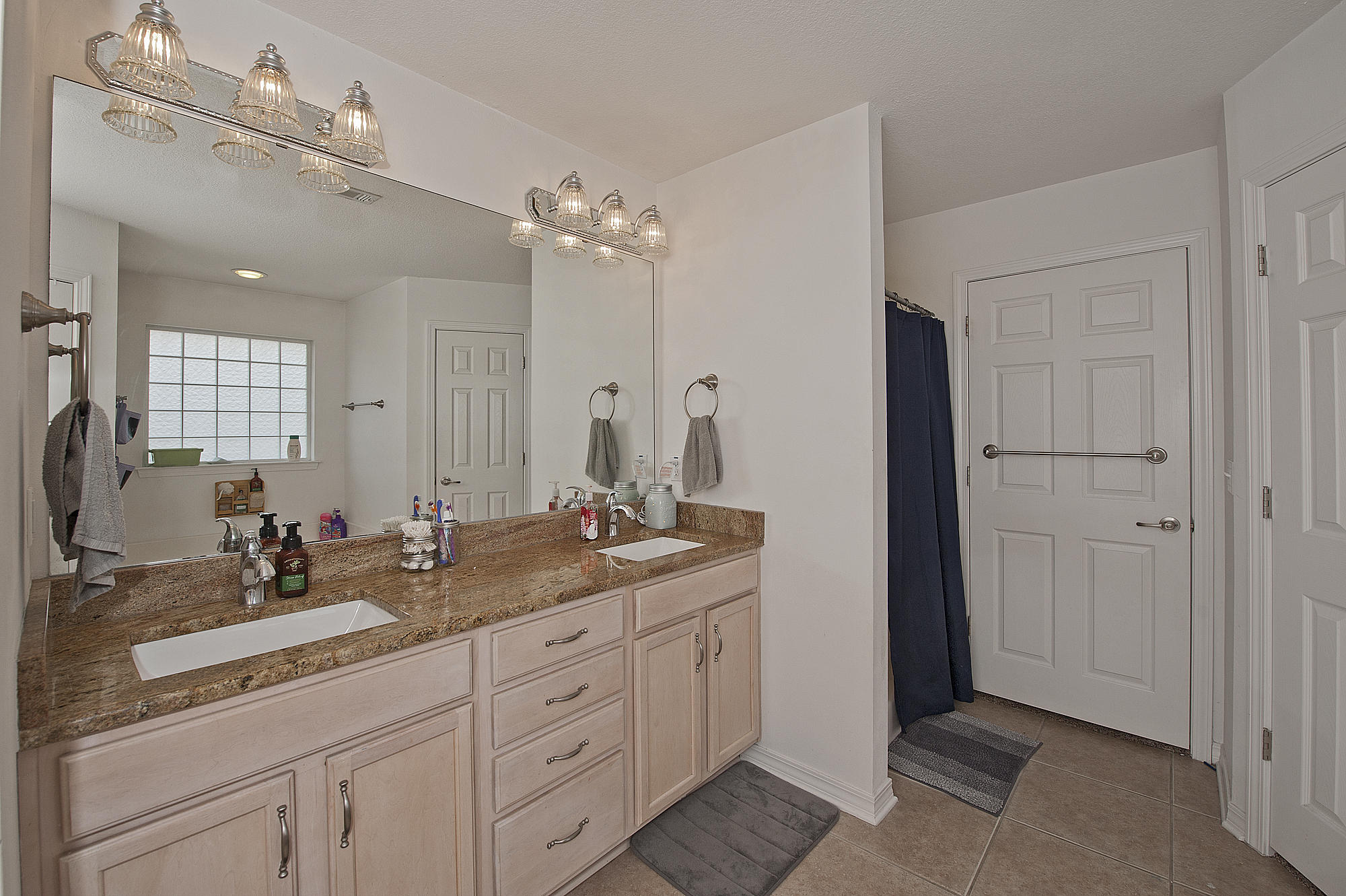 HIDDEN ESTATES - Residential