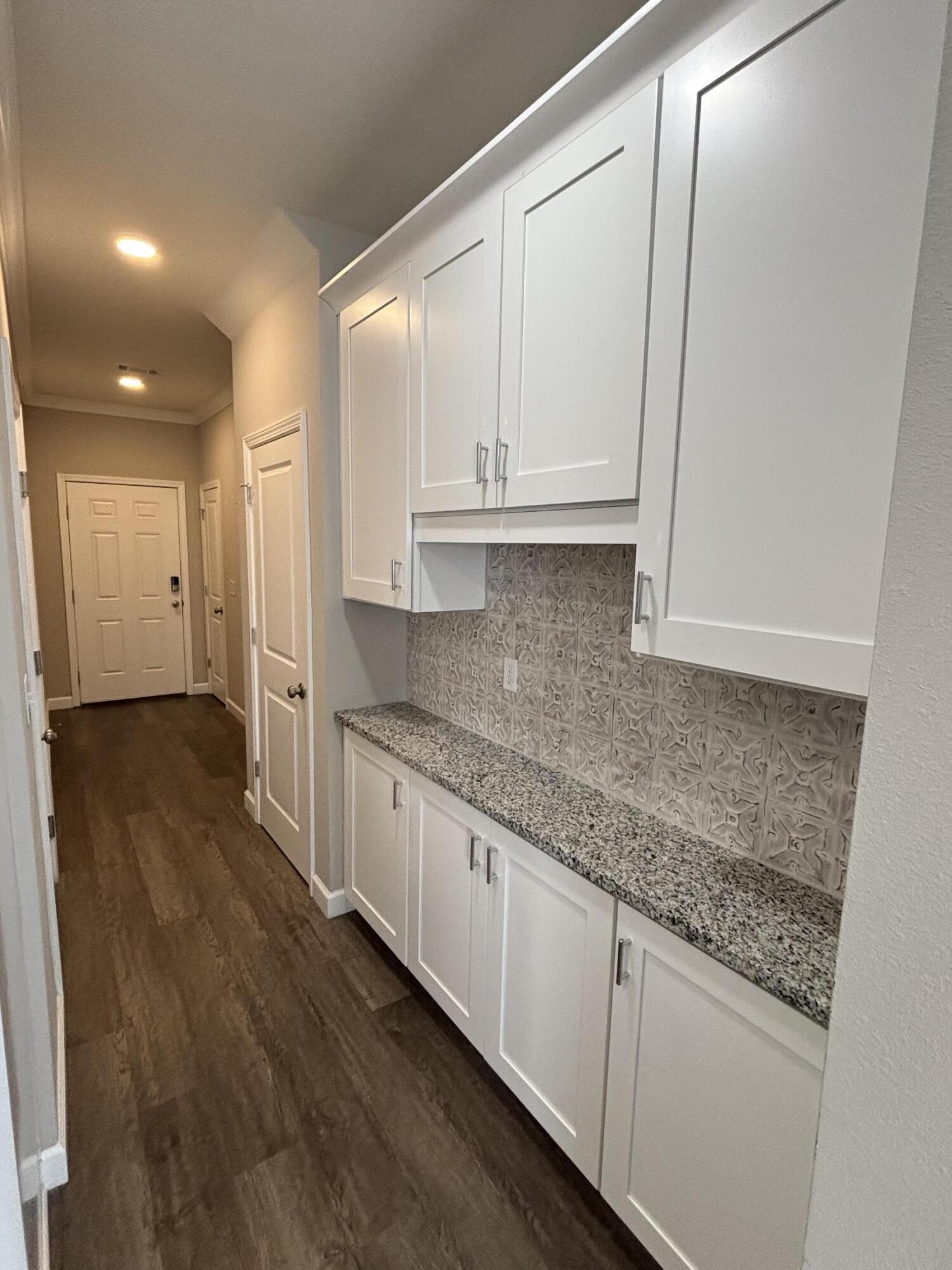 STABLE LANES - Residential Lease