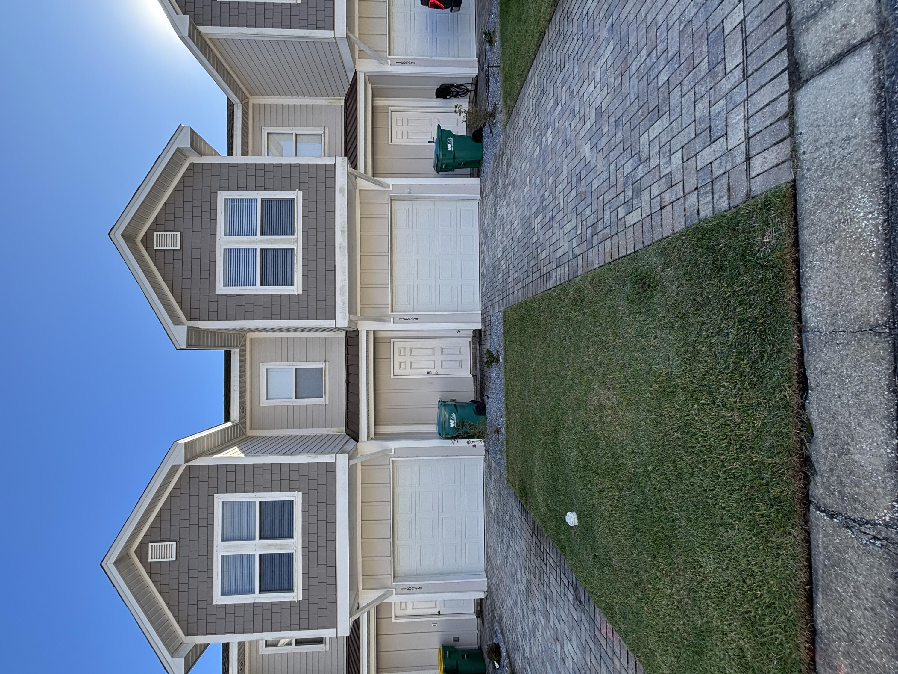 STABLE LANES - Residential Lease