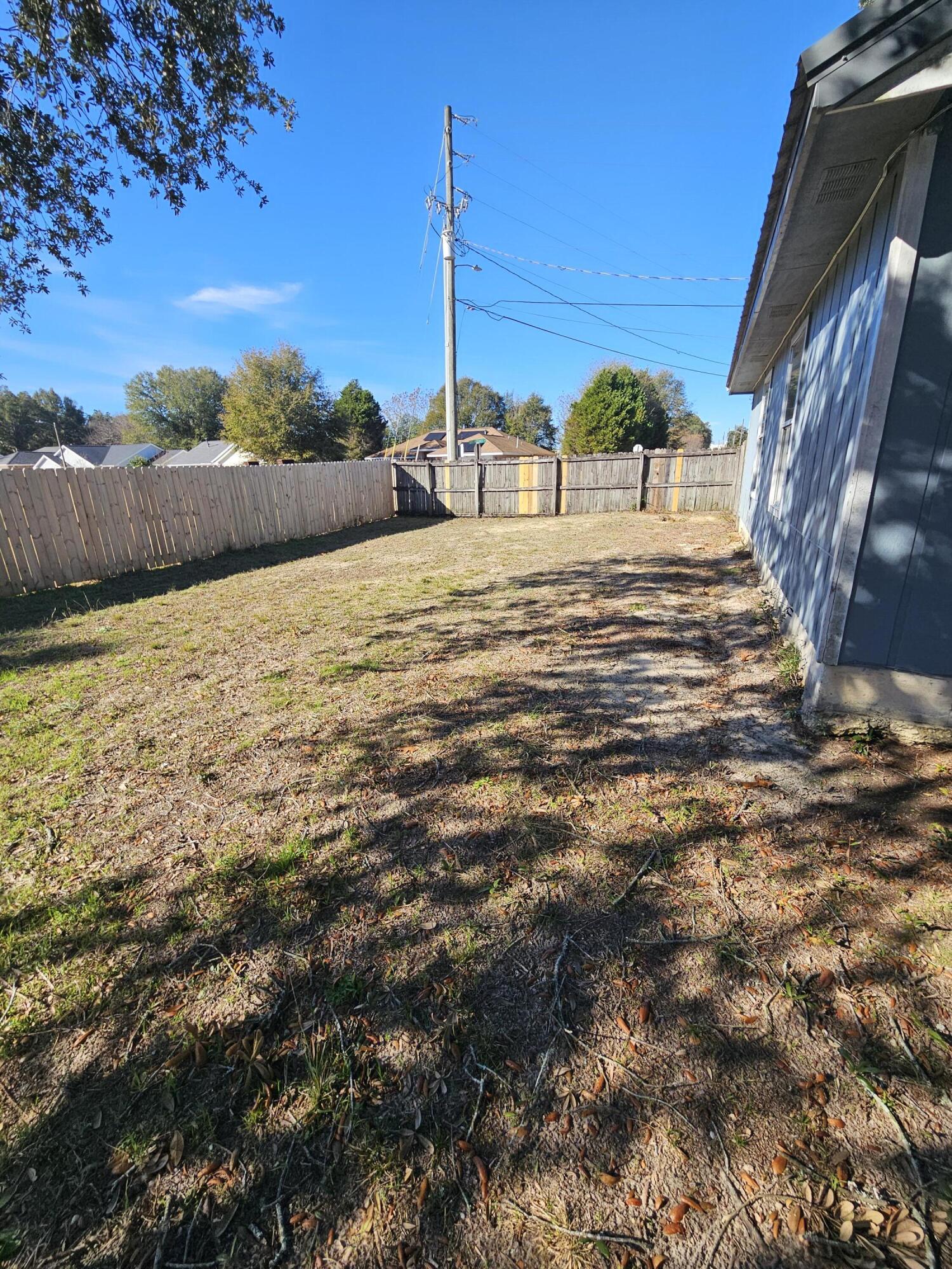 HOLLYROD PARK - Residential Lease