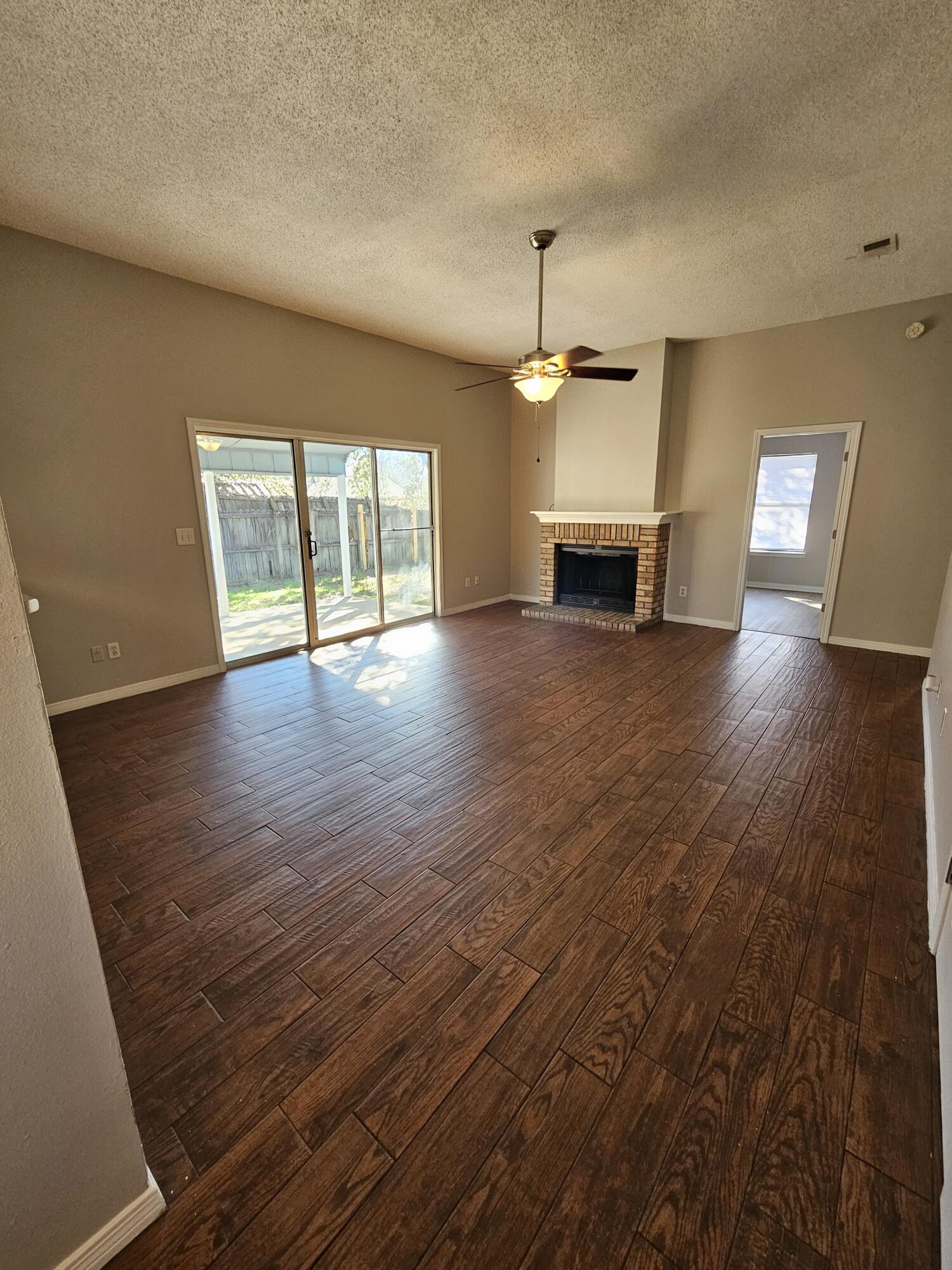 HOLLYROD PARK - Residential Lease