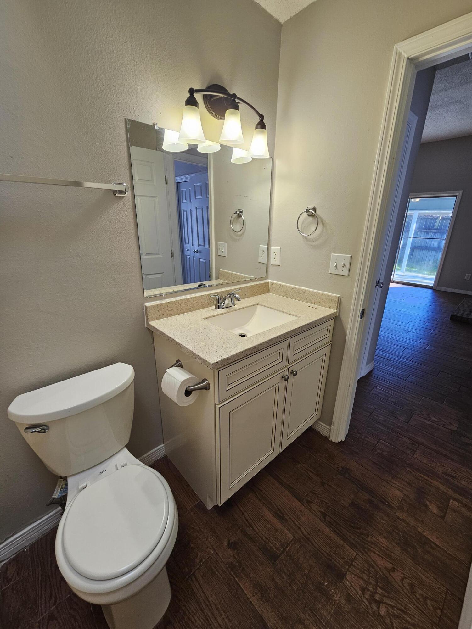 HOLLYROD PARK - Residential Lease