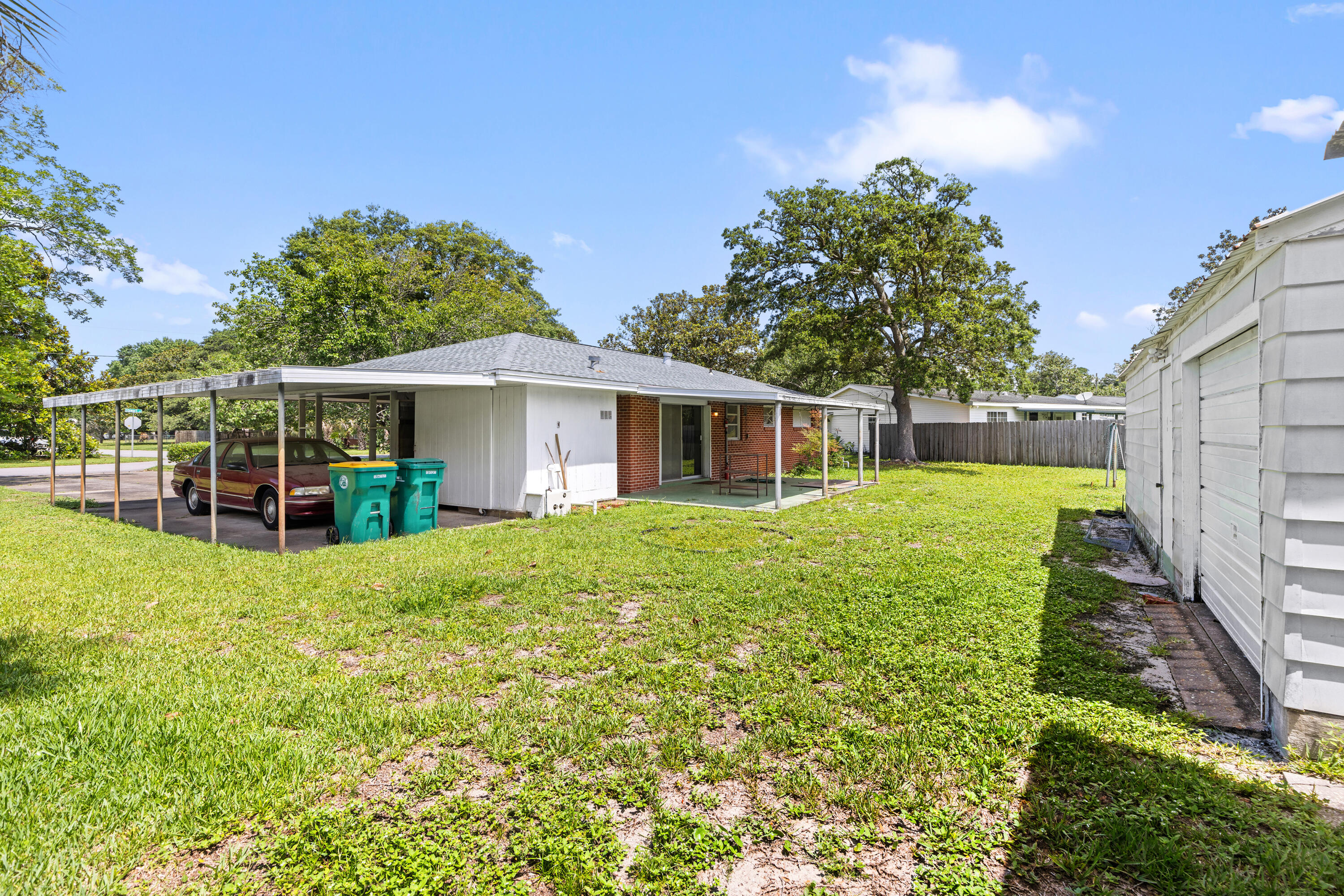 Eglin Highway - Residential