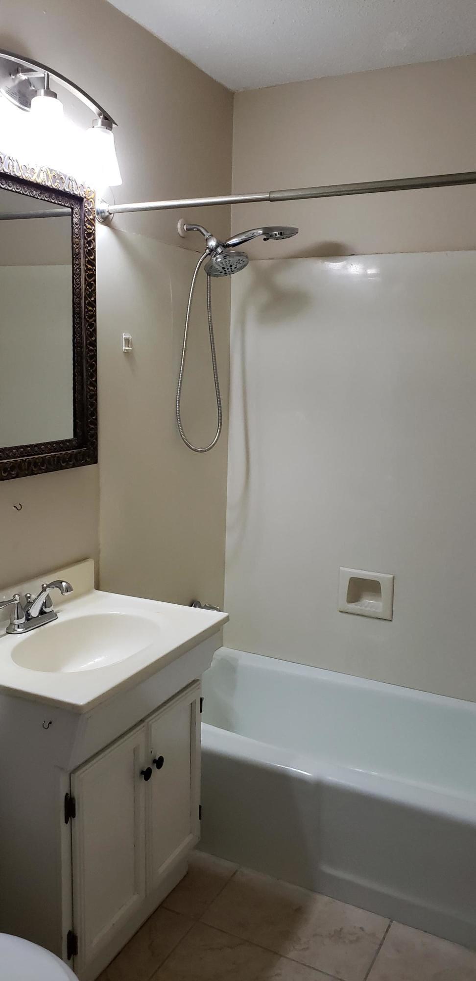 CAROL ANNE MANOR 1ST ADDN - Residential Lease