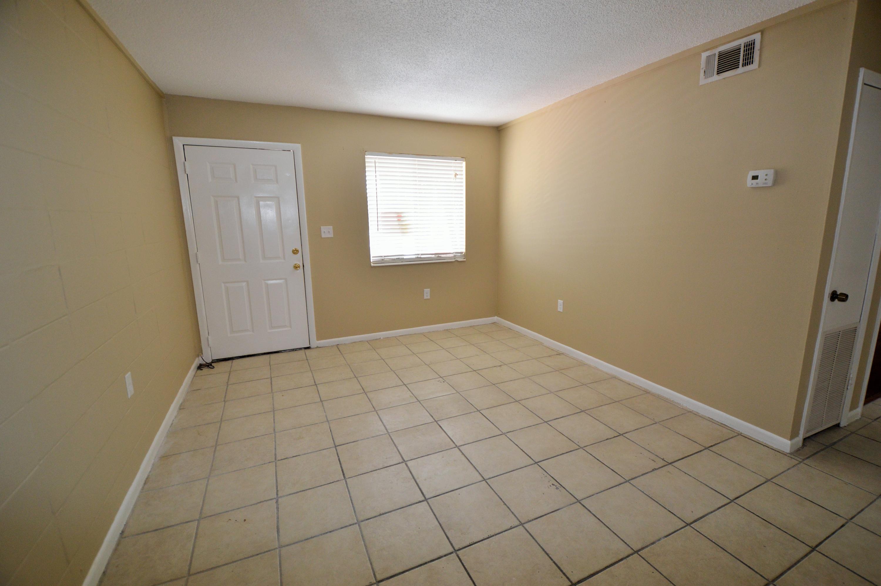 BREAKERS WEST - Residential