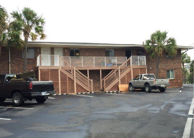 BREAKERS WEST - Residential