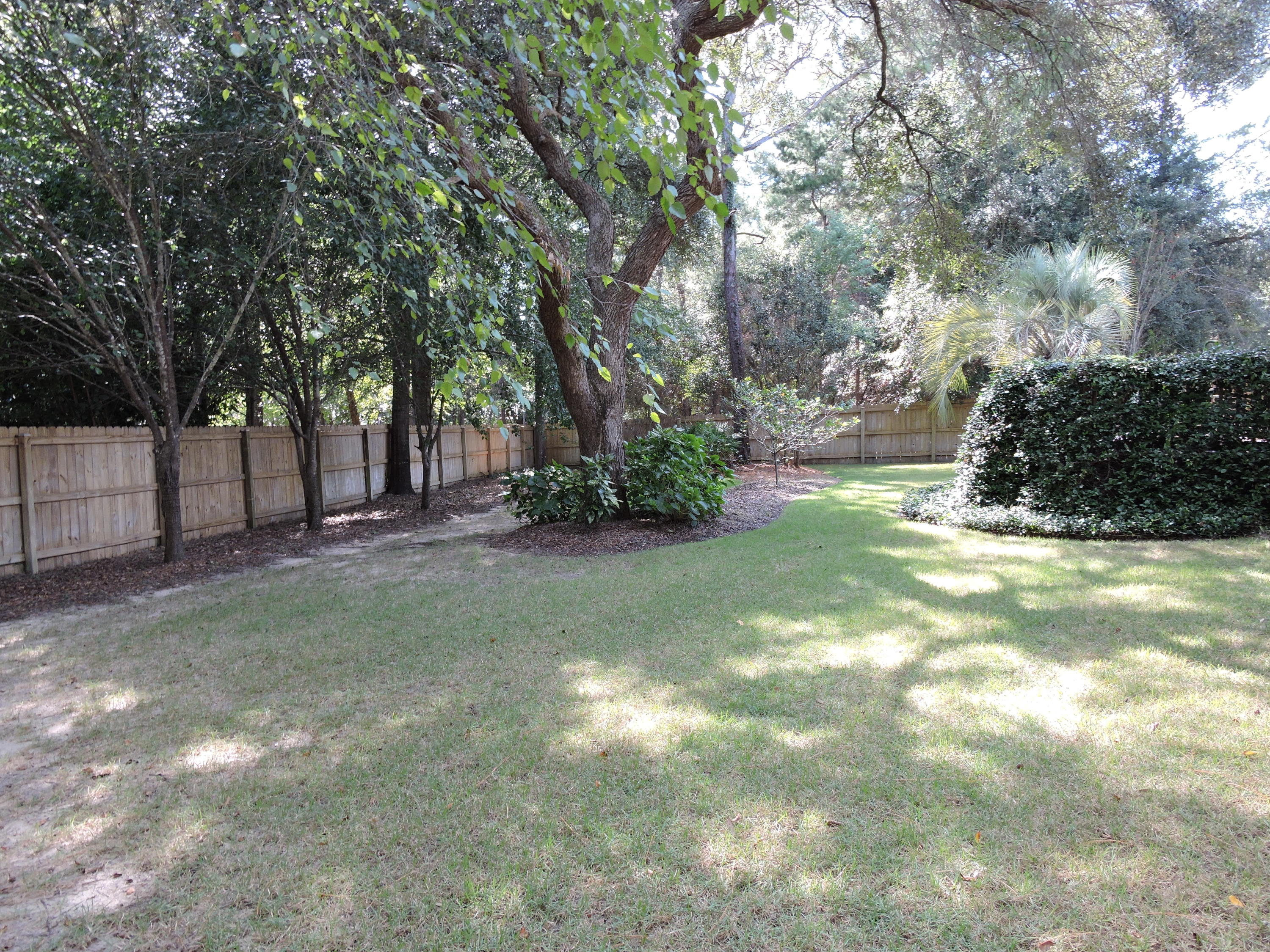 ROCKY BAYOU COUNTRY CLUB ESTATES 11 - Residential