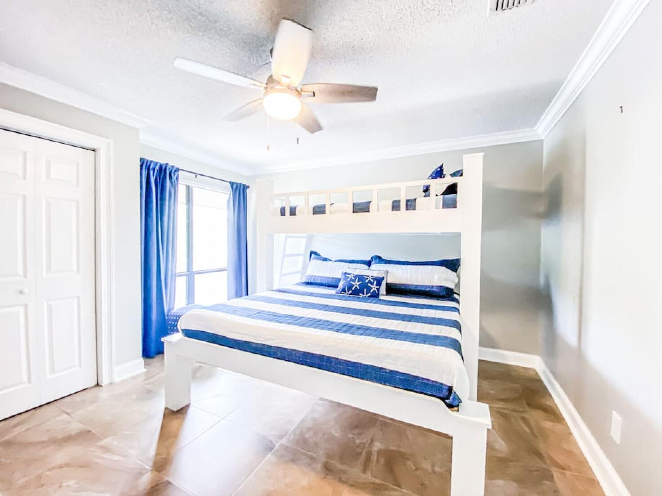 HARBOUR POINT - Residential