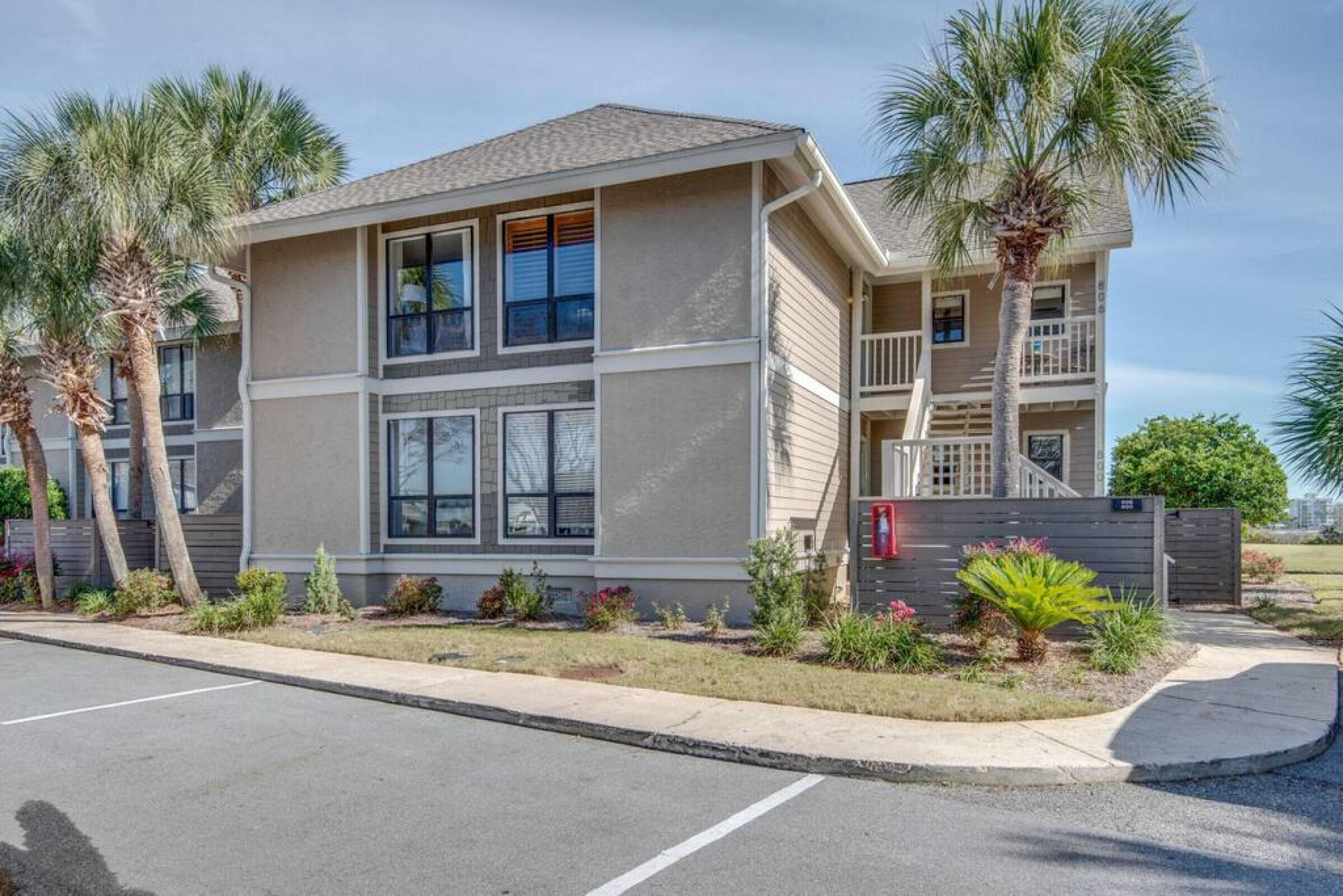 HARBOUR POINT - Residential