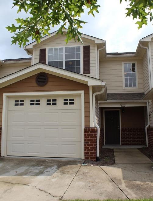 Two Bed, Two and a half baths townhouse in a pool community.