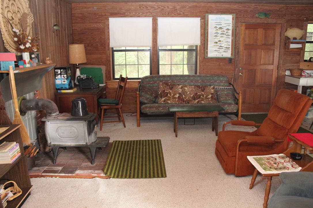 Andrews Lake Fishcamp - Land