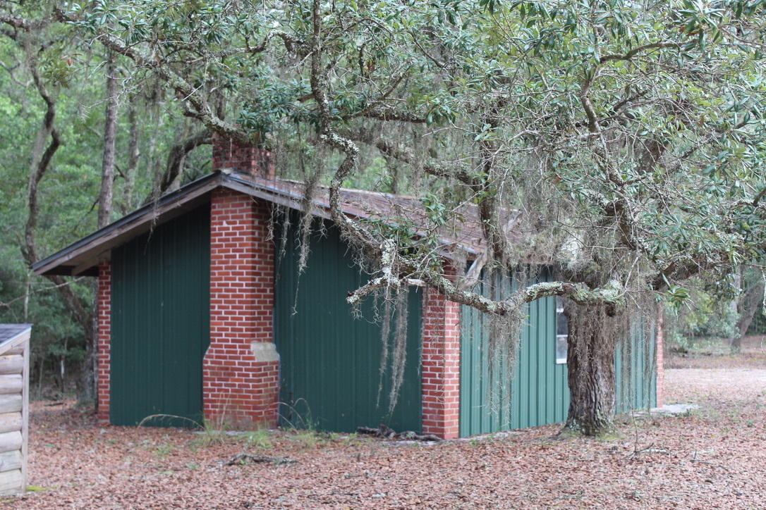 Andrews Lake Fishcamp - Land