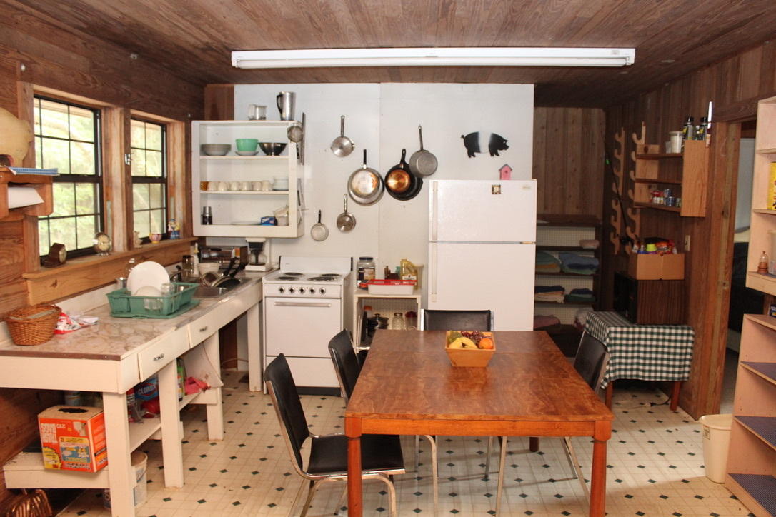 Andrews Lake Fishcamp - Land