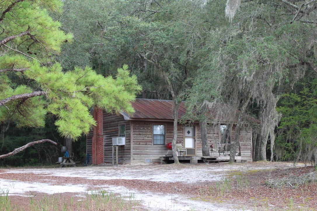 Andrews Lake Fishcamp - Land