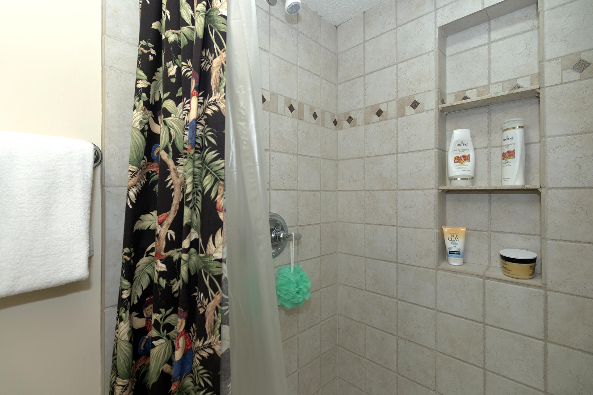 SEASCAPE CONDO FAIRWAYS AT - Residential