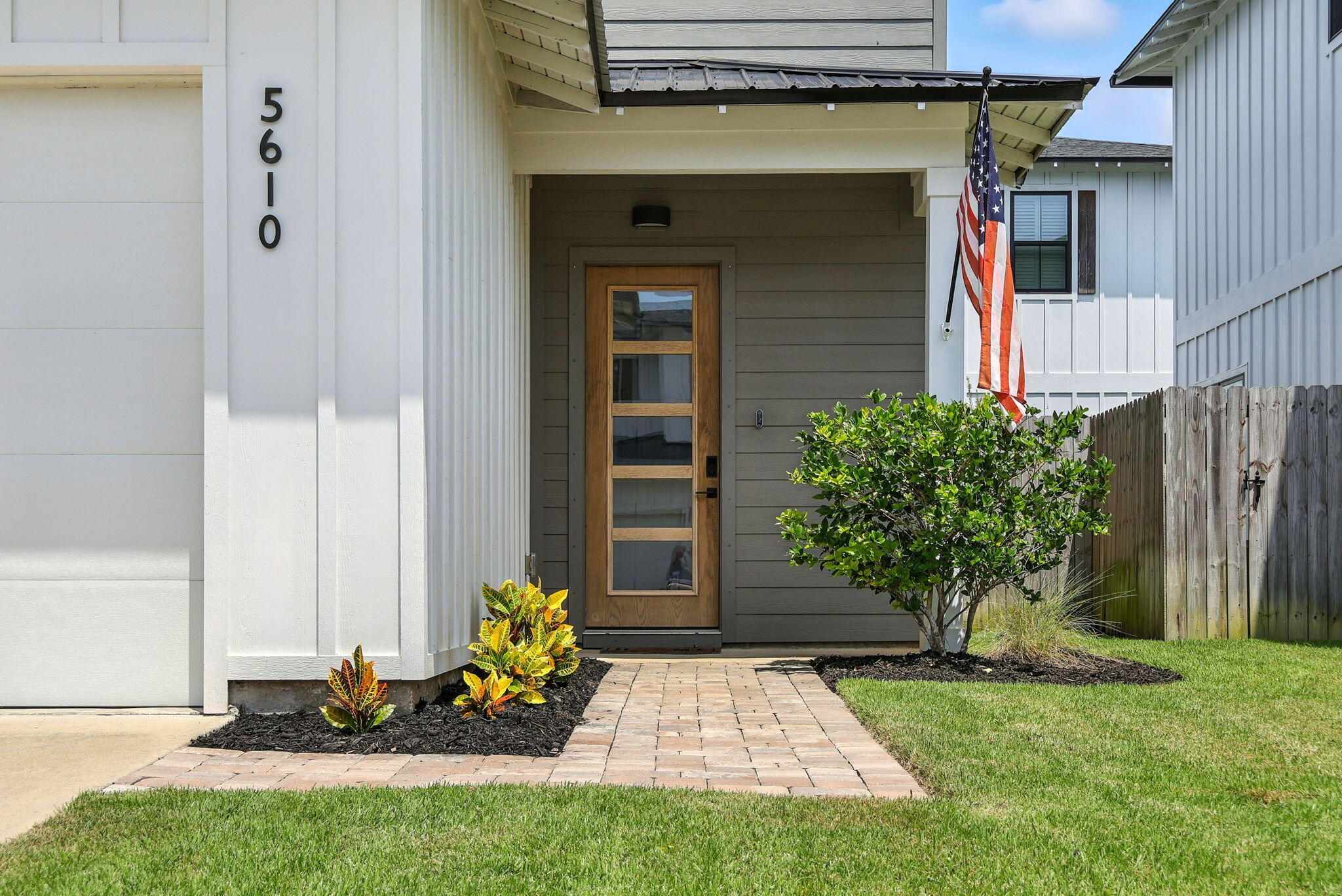 Classic appointments, exquisite decorating, incredible upgrades & a soothing color palette make this your choice for the finest in Coastal Living! Highlights include: Craftsman-style construction...6-Panel, solid-wood, interior doors...luxury vinyl plank flooring...barn door feature...fabulous IKEA custom closet organizers...custom gas fireplace...Jack & Jill bath...pocket doors, contemporary metal bannister, upstairs landing could double as an office, study room or home-school classroom..beautiful Silestone countertops throughout! Favorites of the sellers include: trips to Johnson Beach-minutes away...Relaxing on the Community Boat Dock...Innerarity Point Playground Park...Community Pool recreation area with Pickleball Courts, Outdoor Chess & Checkers boards & a Bocci Ball court! Fun!