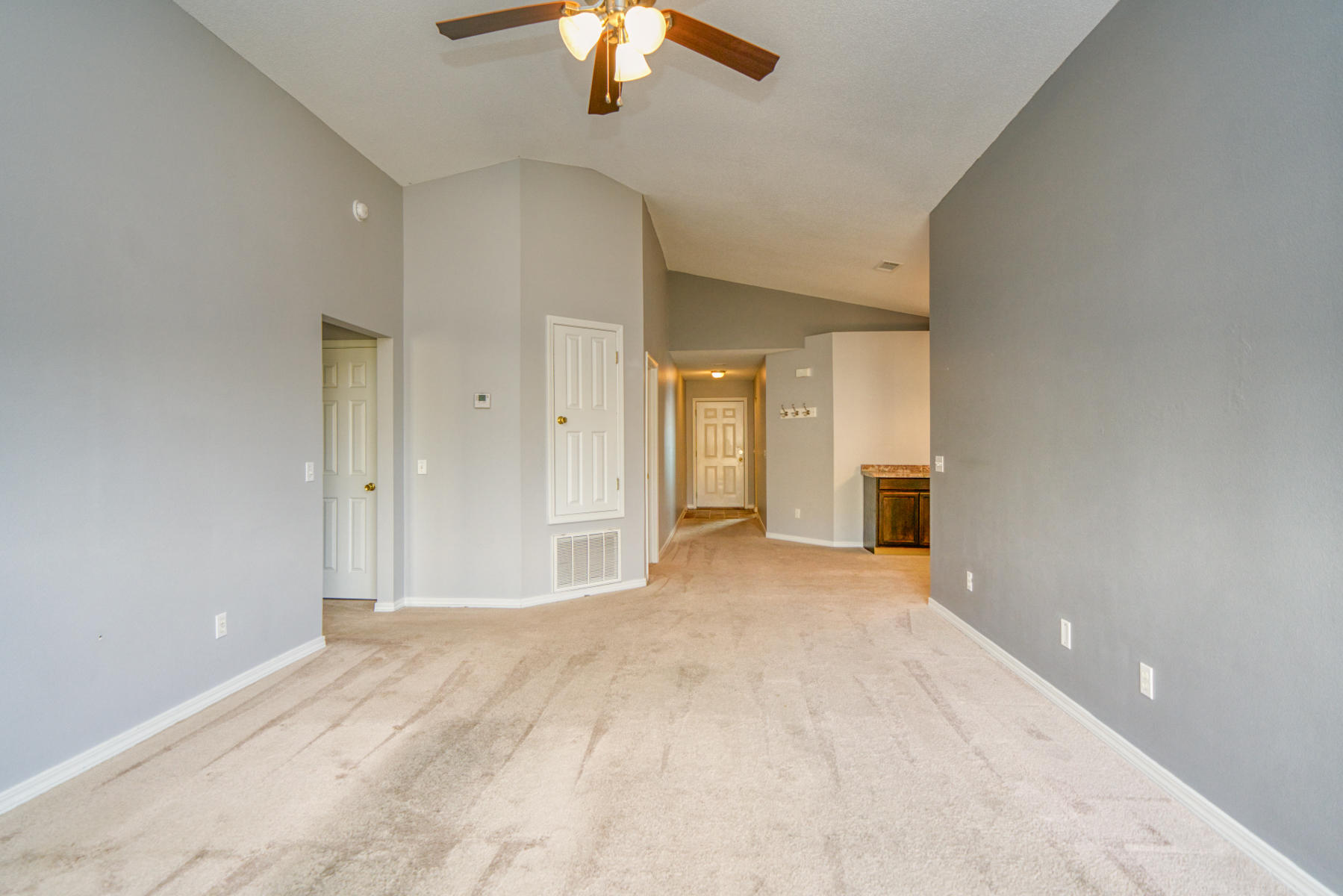 HIDDEN SHORES - Residential